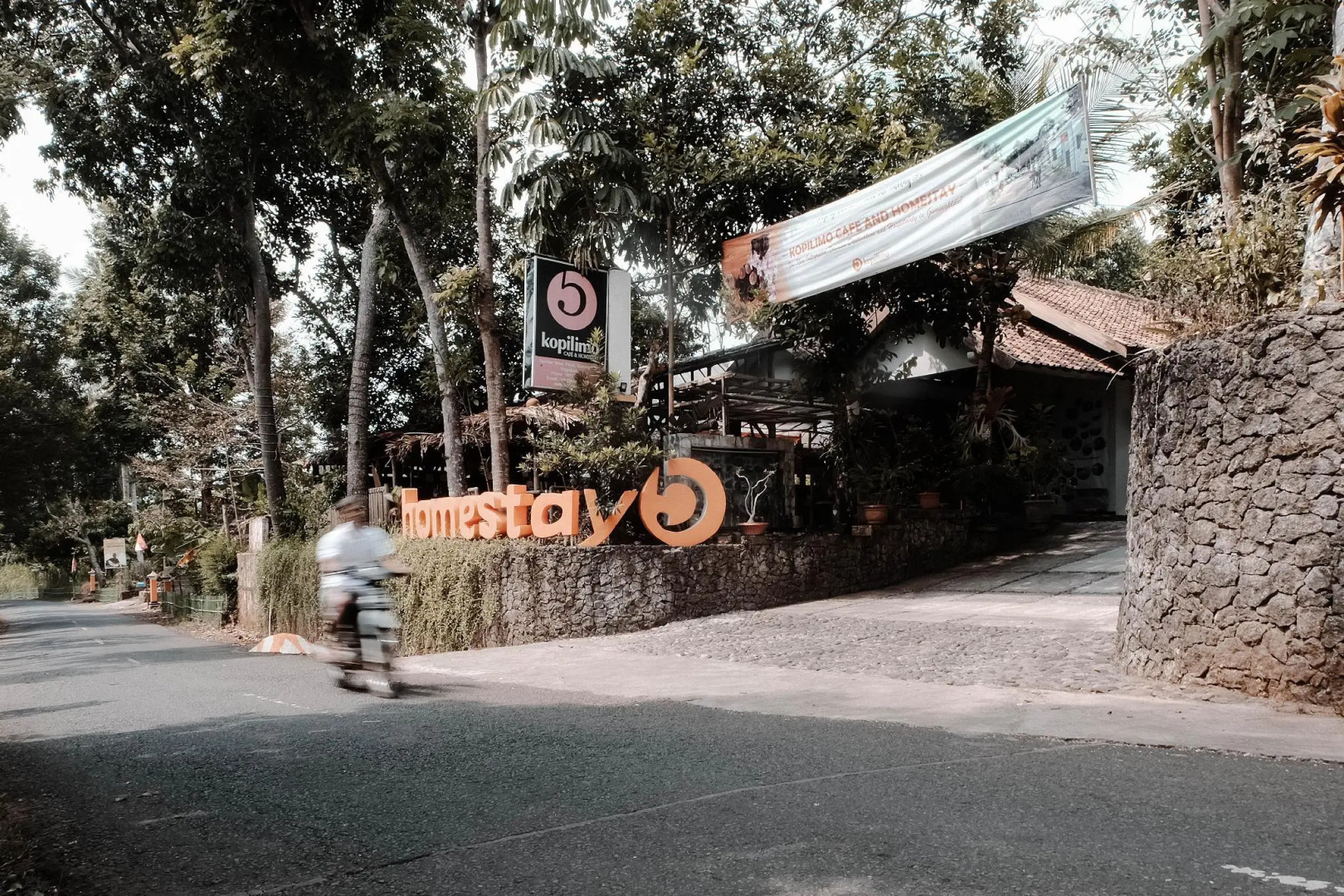 Kopilimo Cafe and Homestay