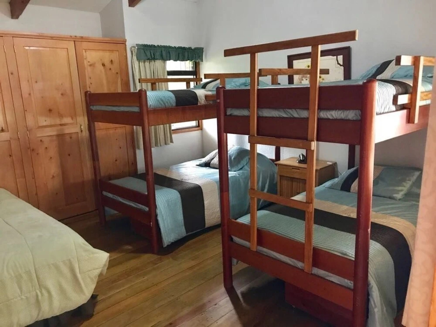 Beautiful Lake House Atitlan AT001