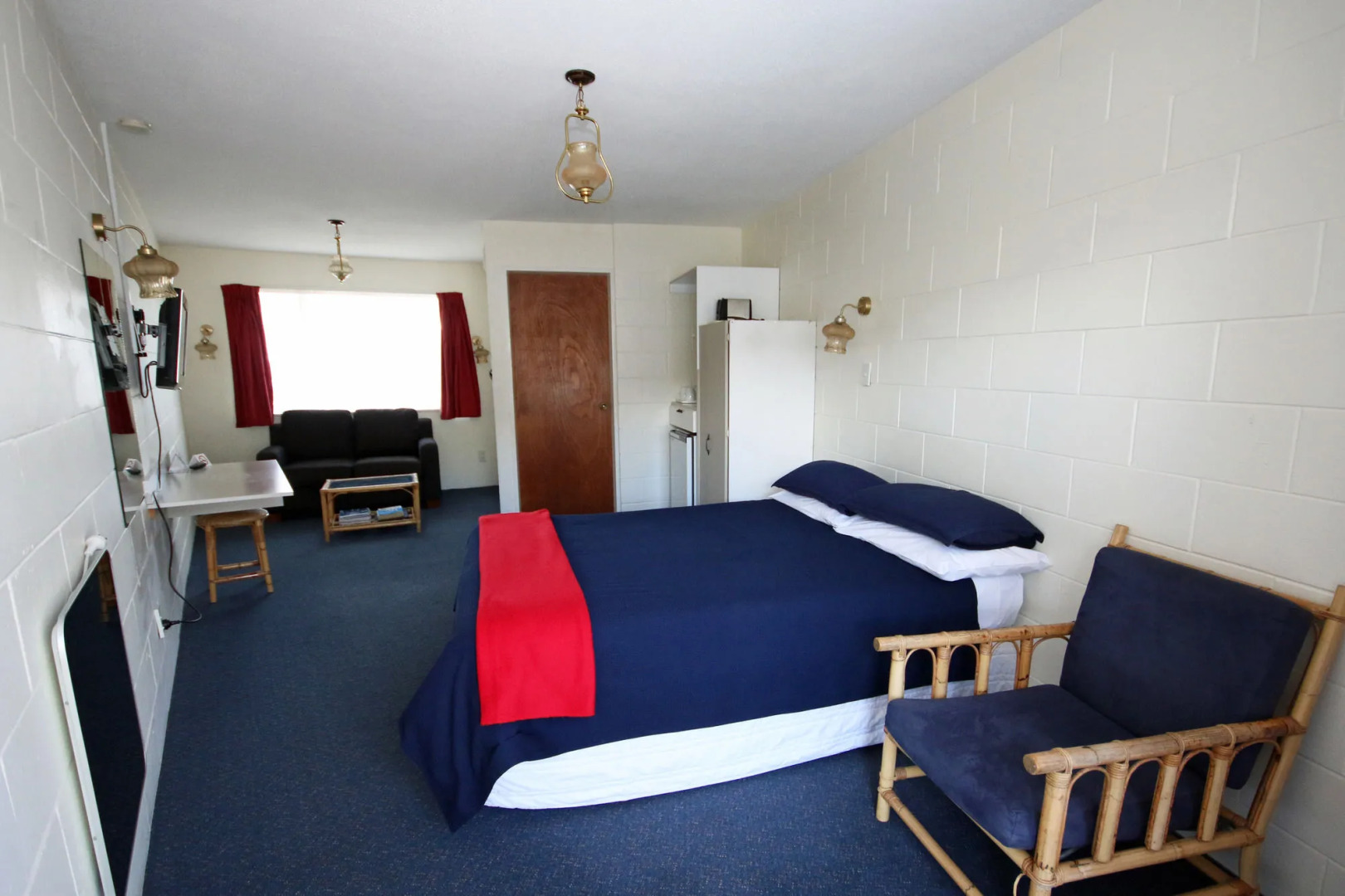 Midway Pacifica Lodge