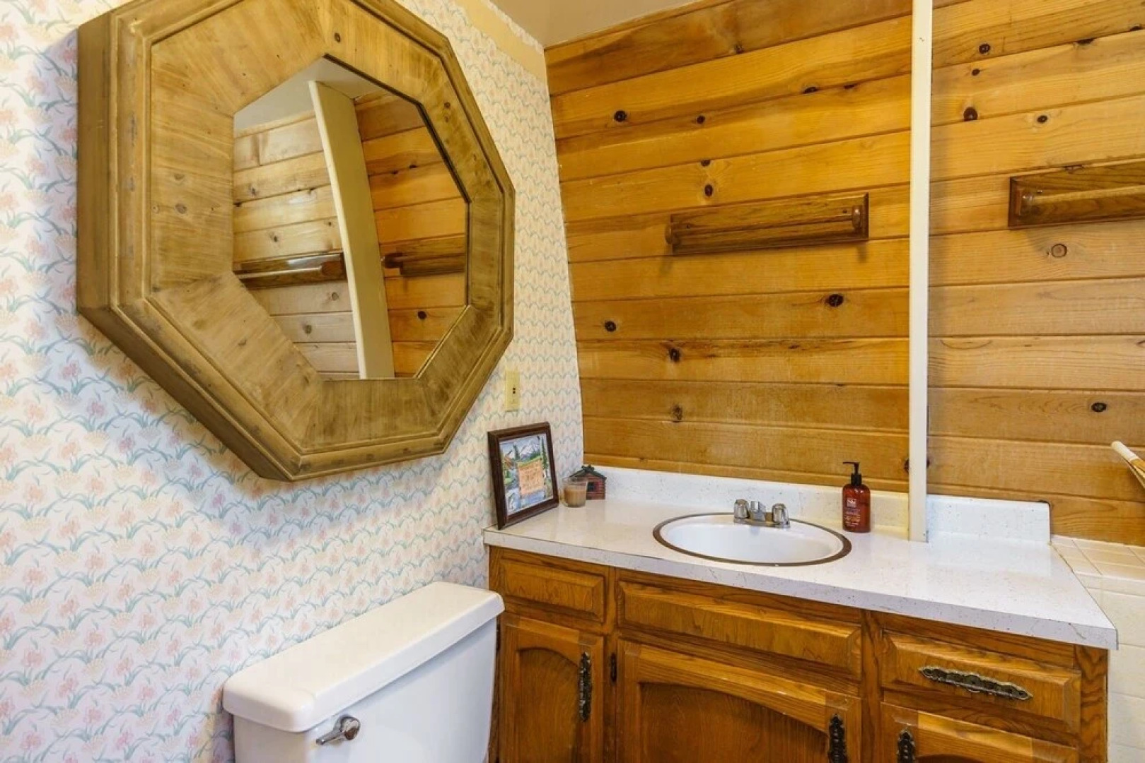 Hart Lake House - Amazing Location 500 Feet to Marina Beach and Pet Friendly! by Yosemite Region Resorts