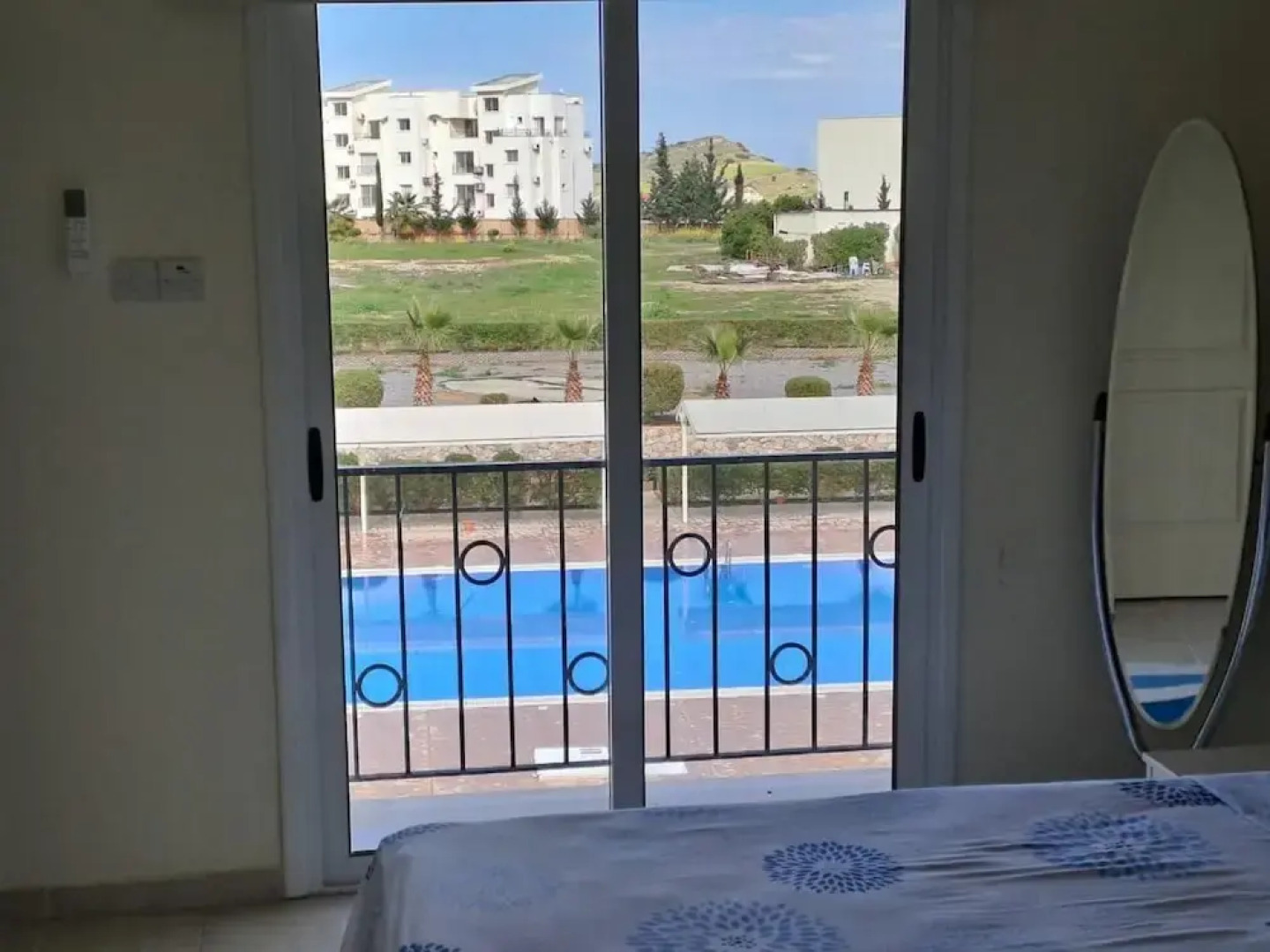 Penthouse-5 Guests-balcony-aircon-parking