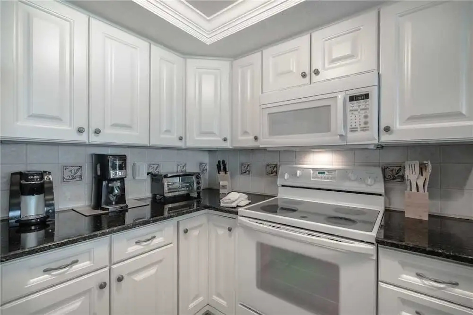 Pointe Condo 201 - Two Bedroom Condo