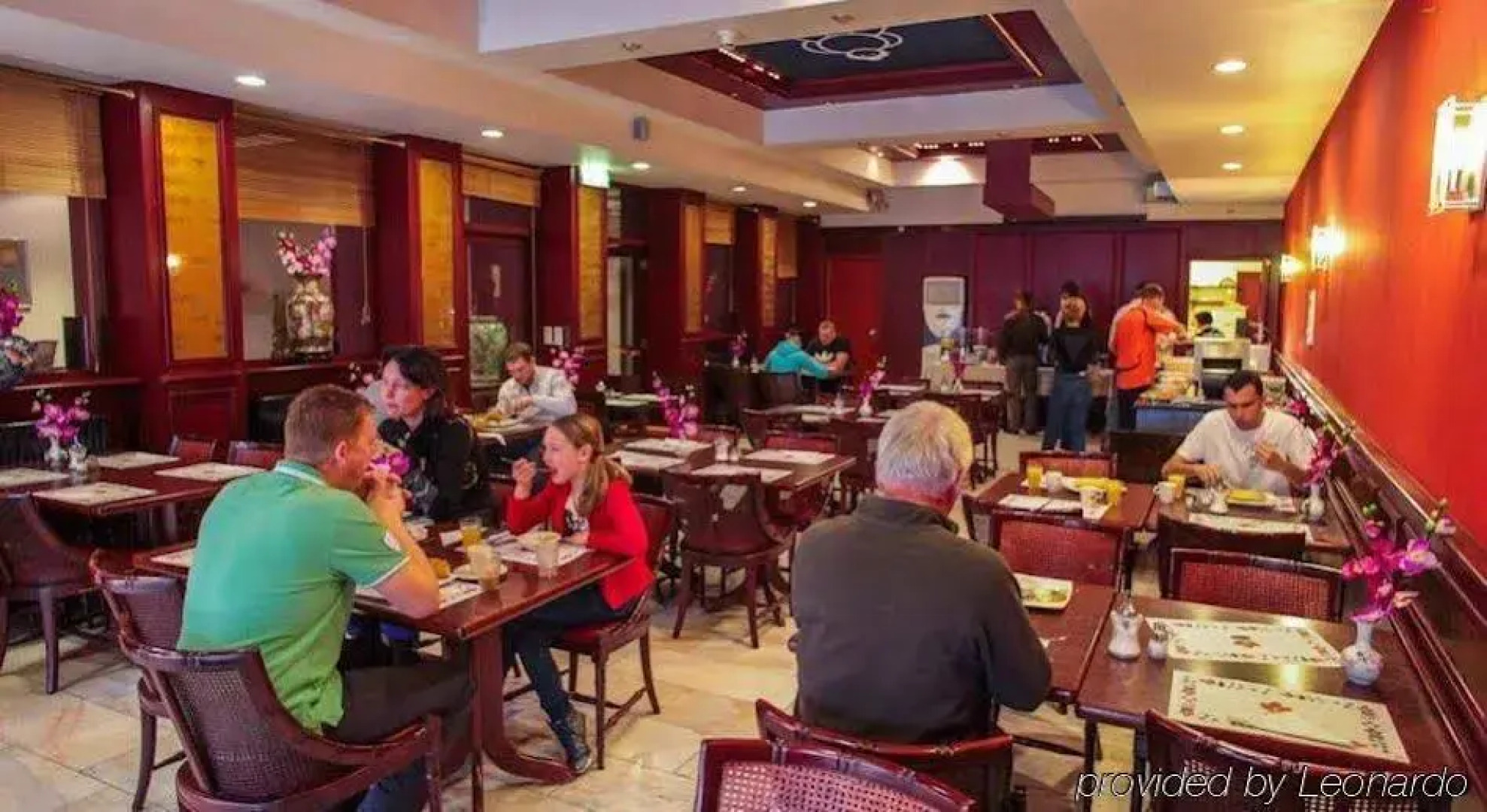 Hotel Falcon Plaza Centre