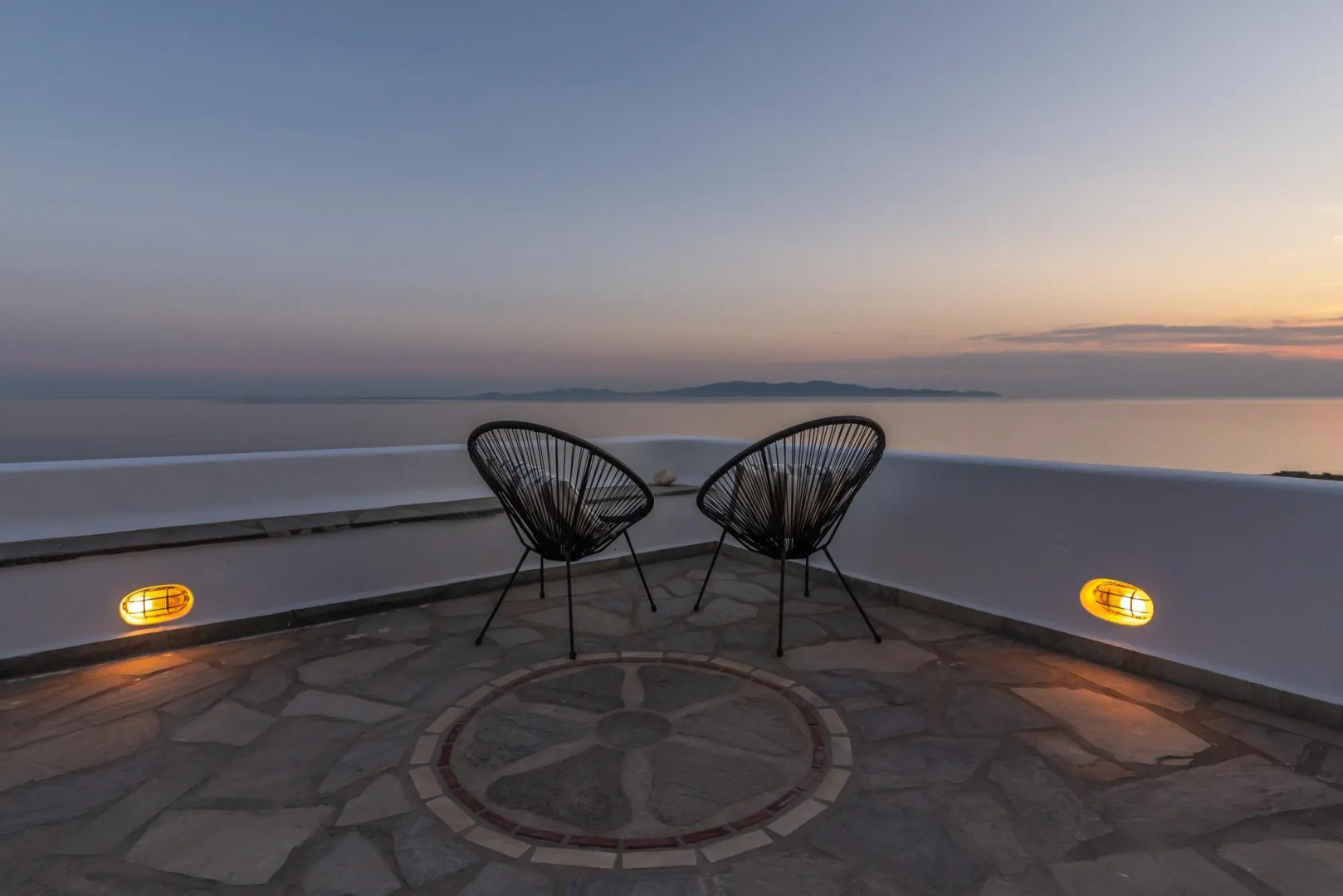 La Chapelle Est and Ouest in Tinos