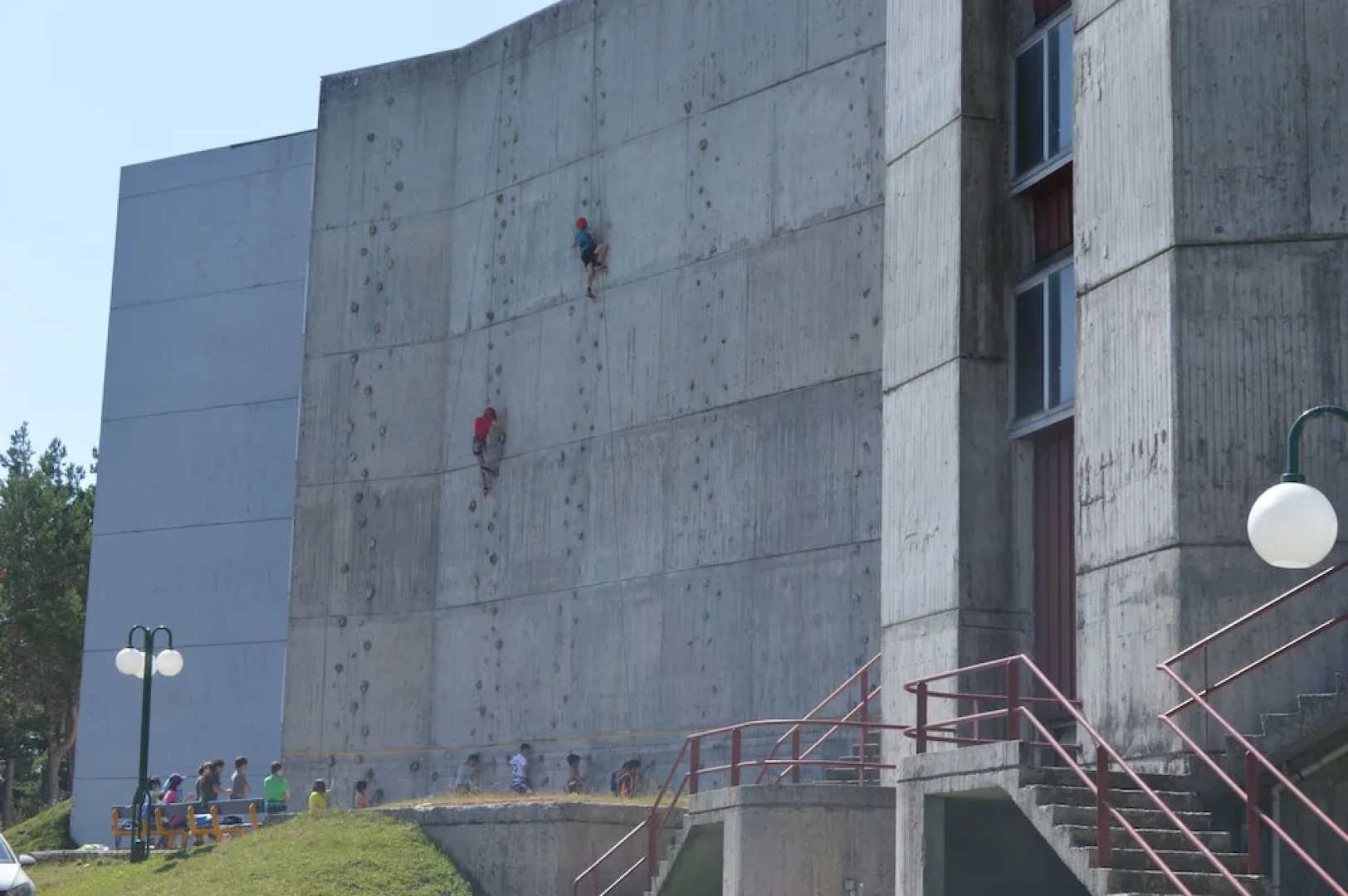 Oca Manzaneda Estación de Montaña