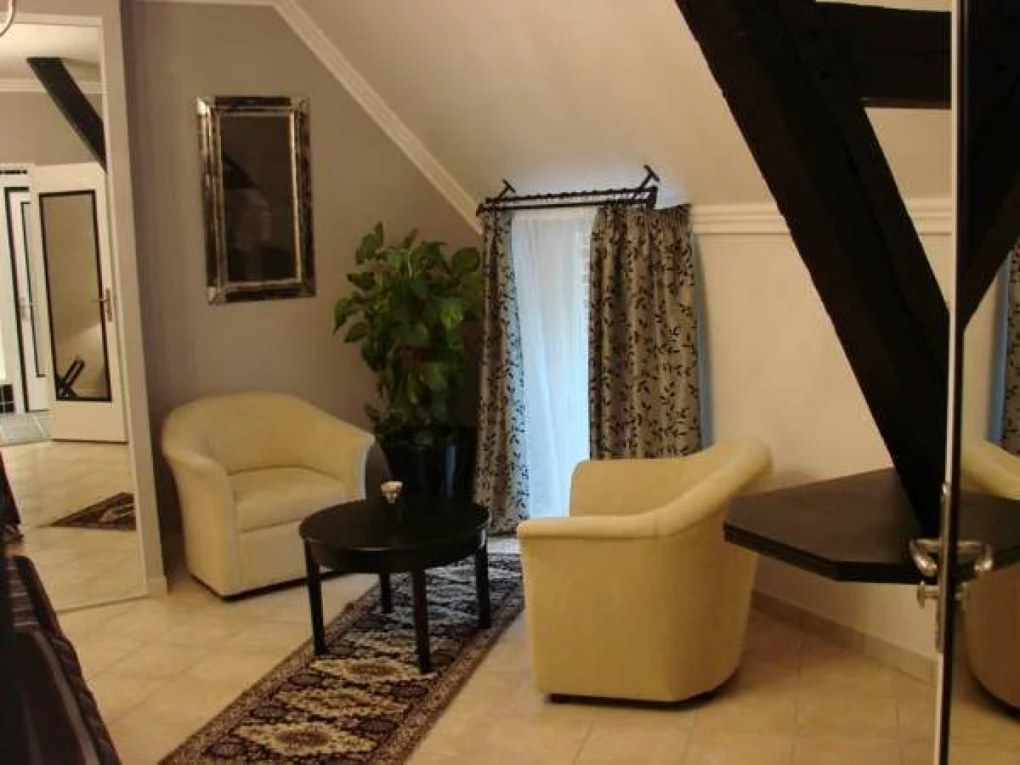 Hostellerie Domaine de Montgivroux