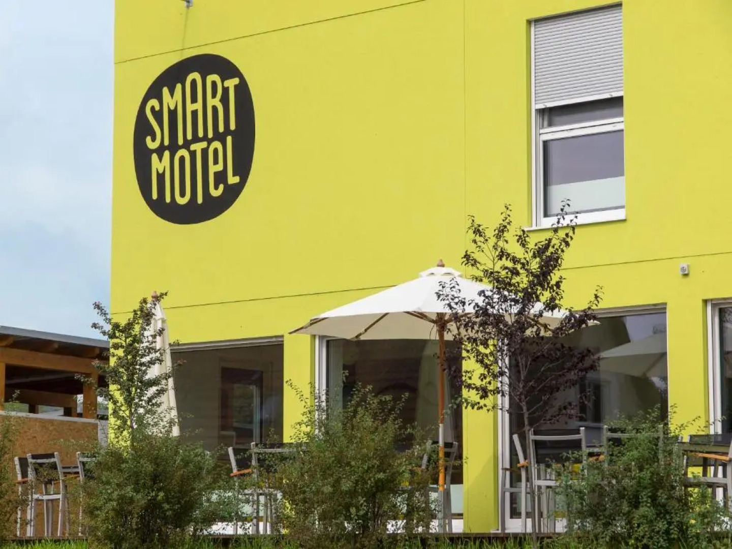 Smart Motel