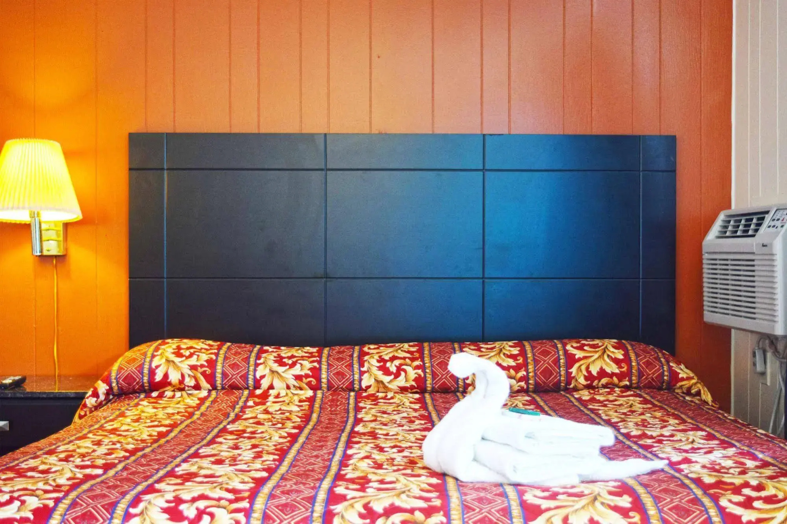 Skyview Manor Motel