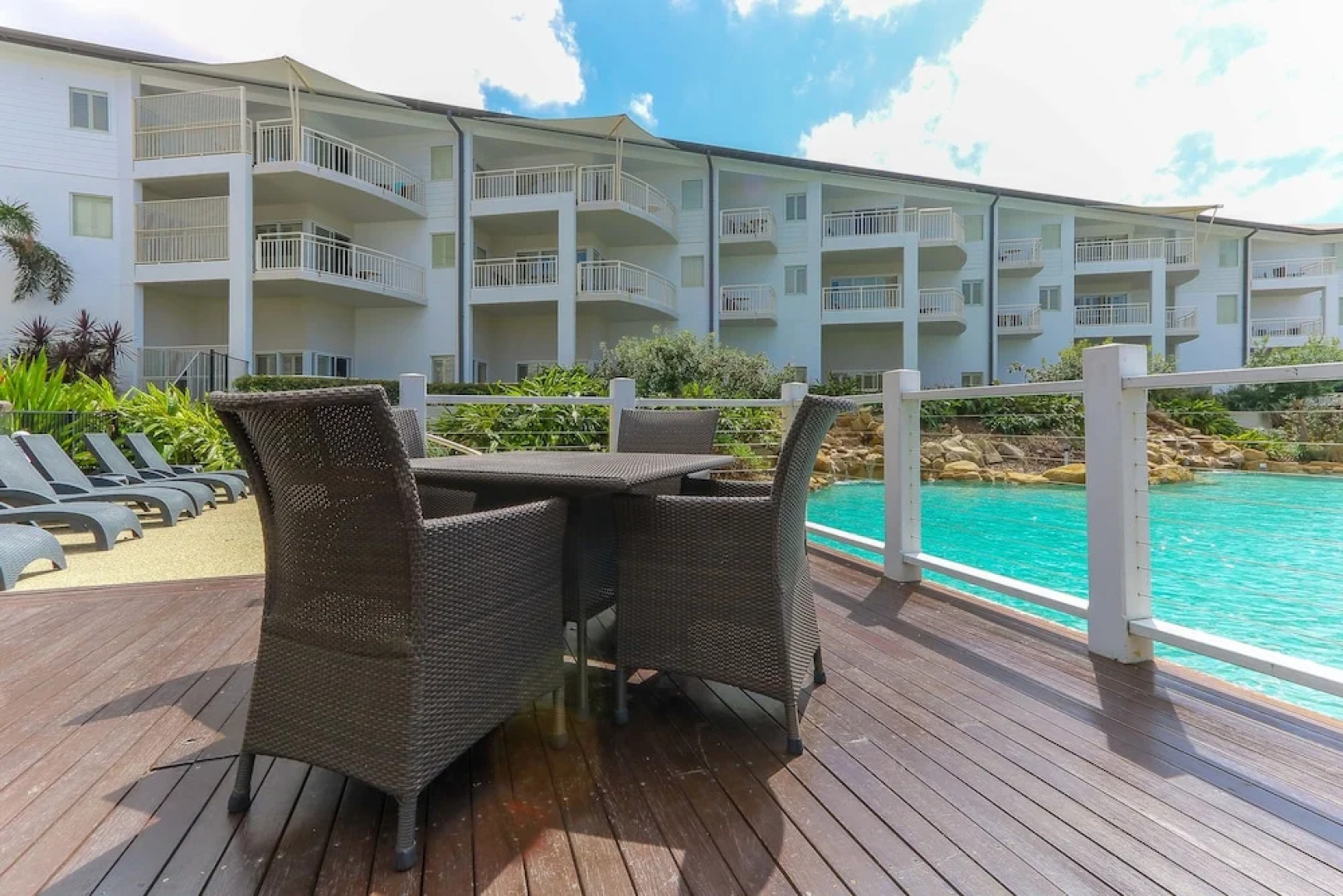 Resort Apartment on Salt Beach 6318