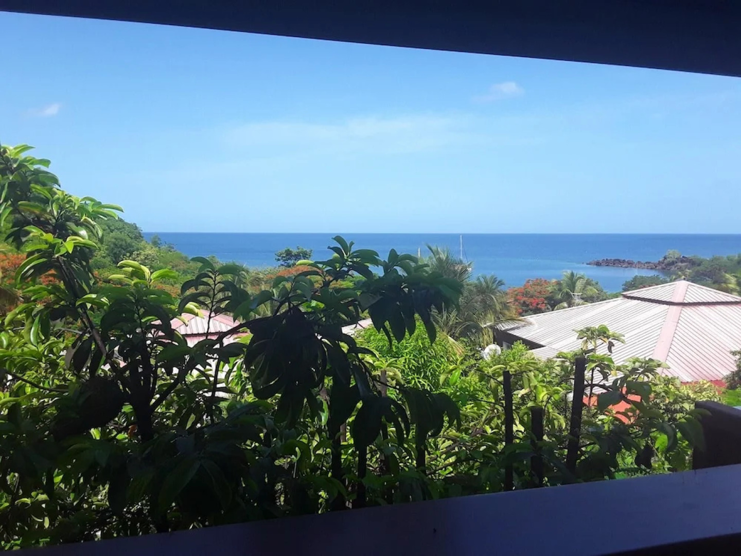 Bungalow With 2 Bedrooms in Bouillante, With Wonderful sea View, Furni