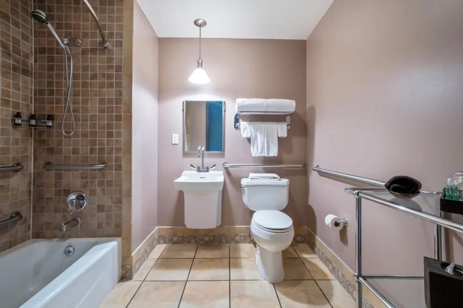 The Harbor Front Inn