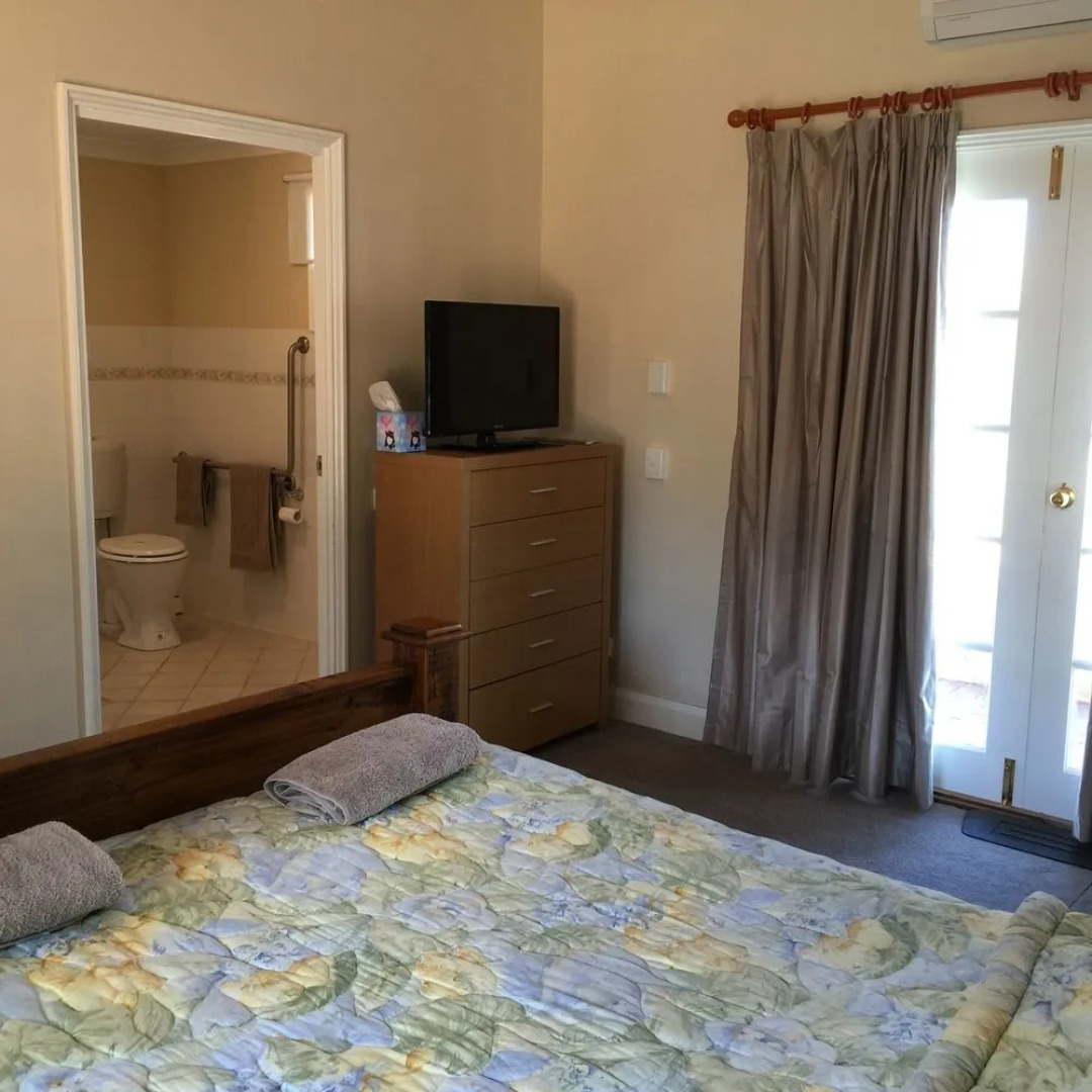 The Nosh and Nod - Howick Street