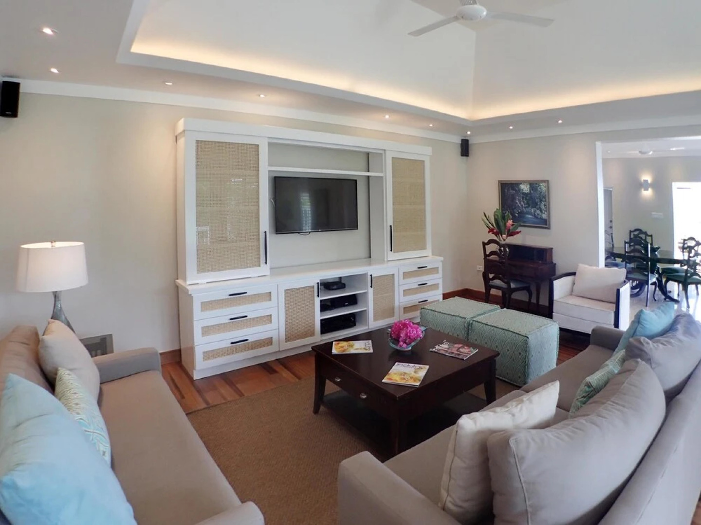 Honeycombe Villa by Jamaican Treasures