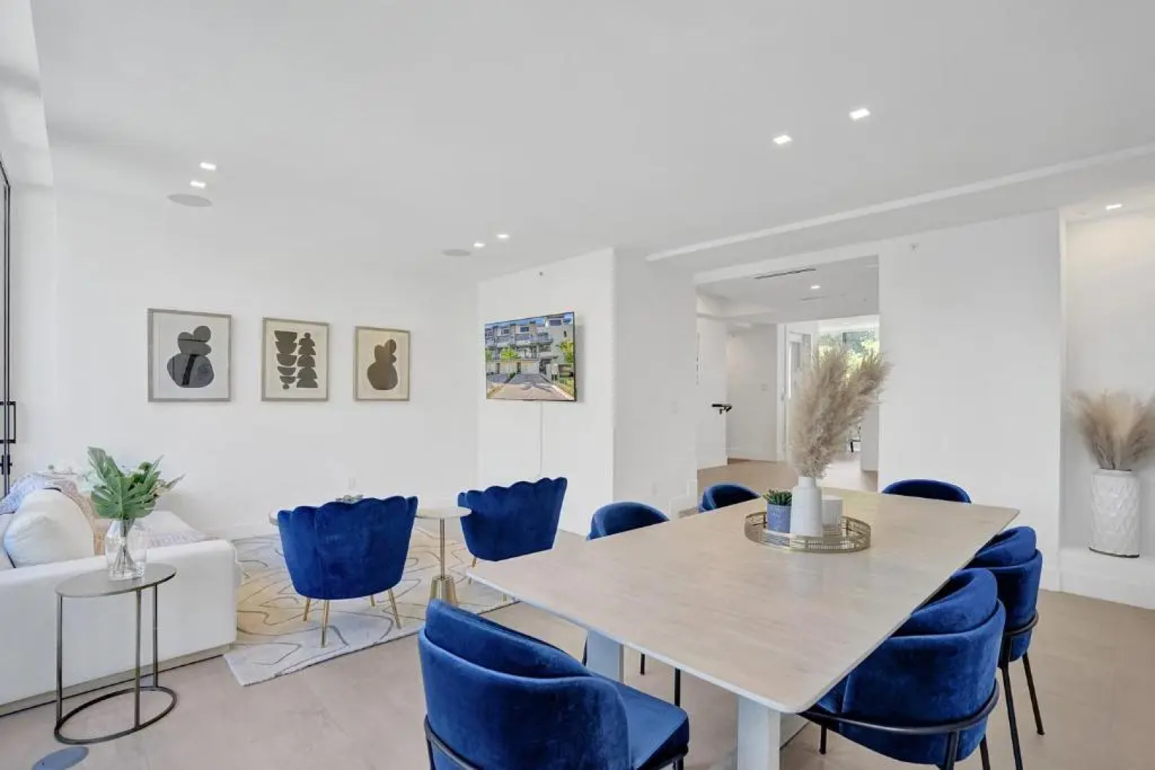 Up East Townhomes by Nomada Residences