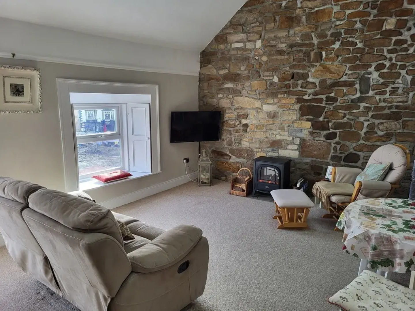 Charming 2-bed Apartment in Donegal Town Centre