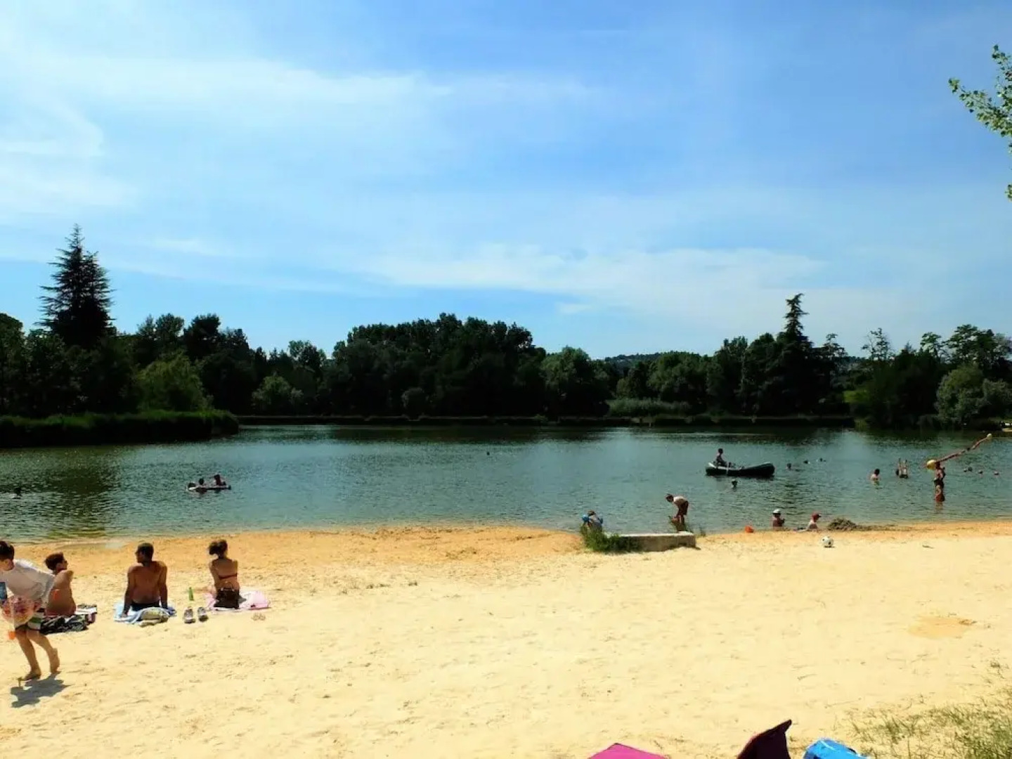 Pretty, Spacious Holiday Home With Private Pool