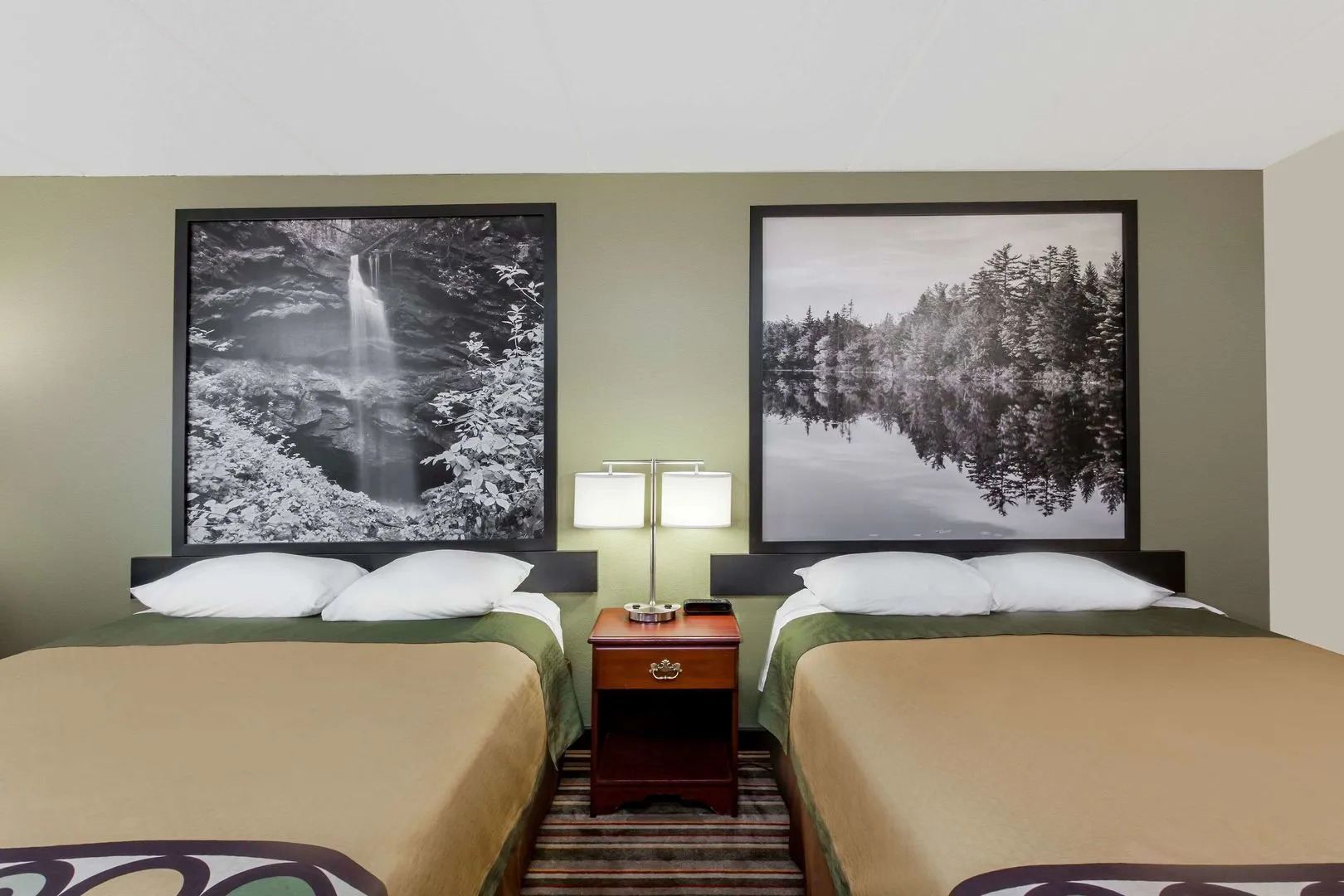 Clarion Pointe Valley Inn