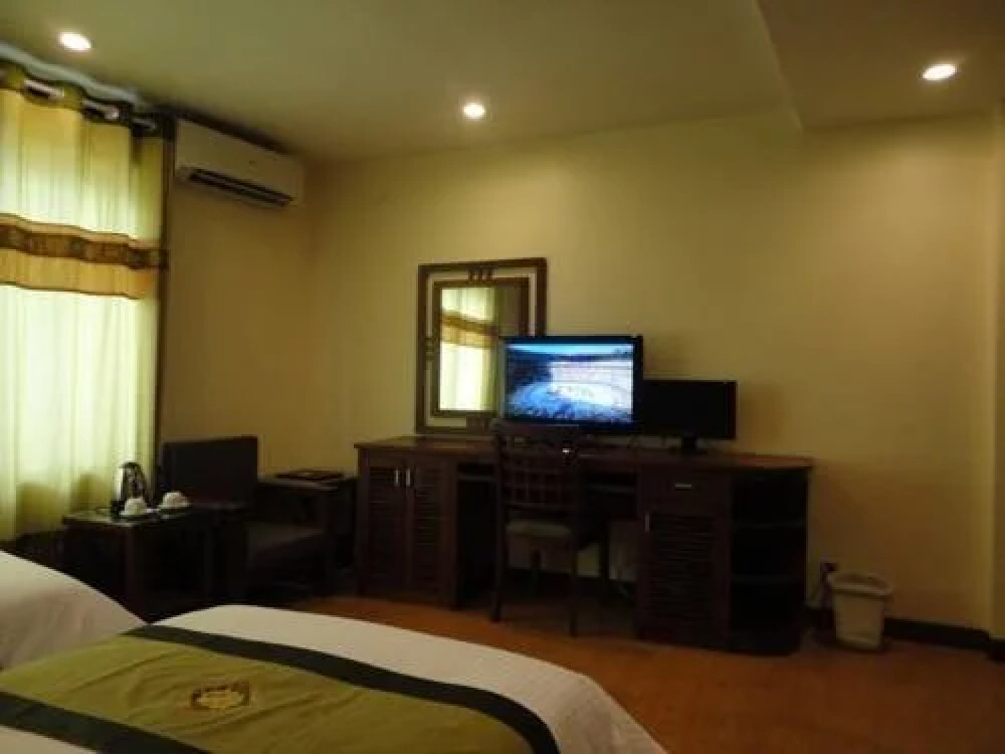 Prince Hanoi - 41 Bat Su