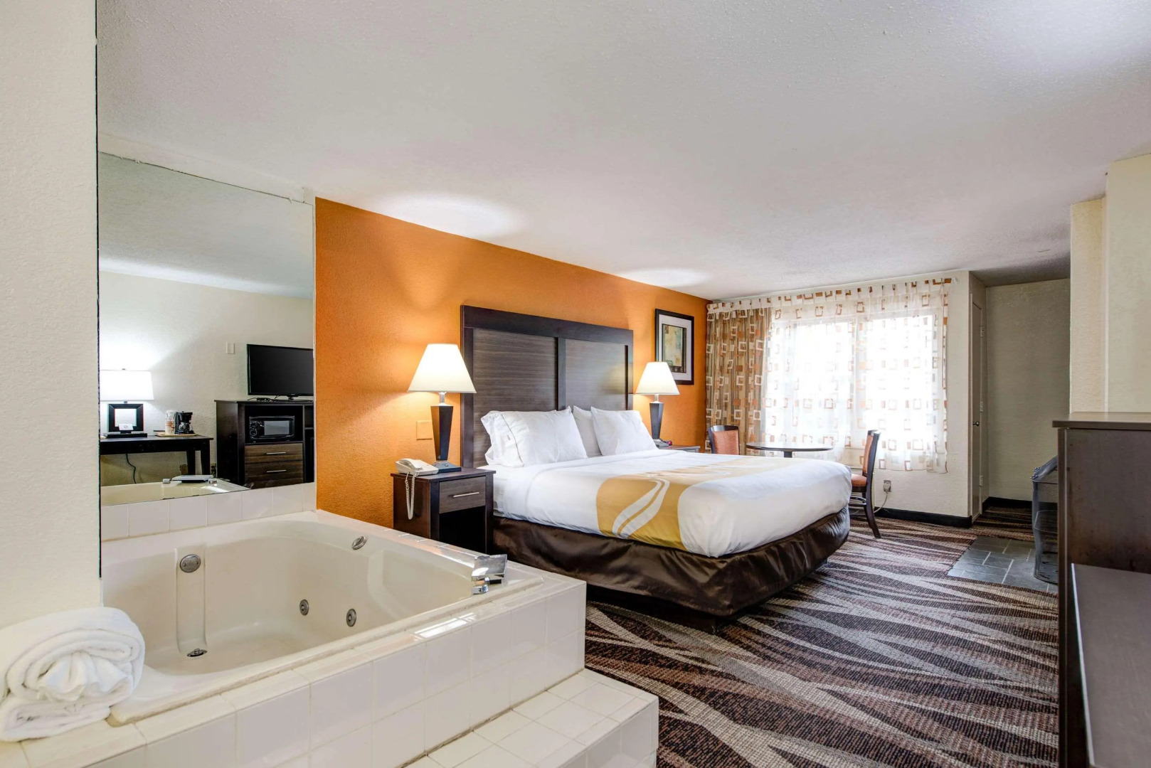 Quality Inn Creekside - Downtown Gatlinburg