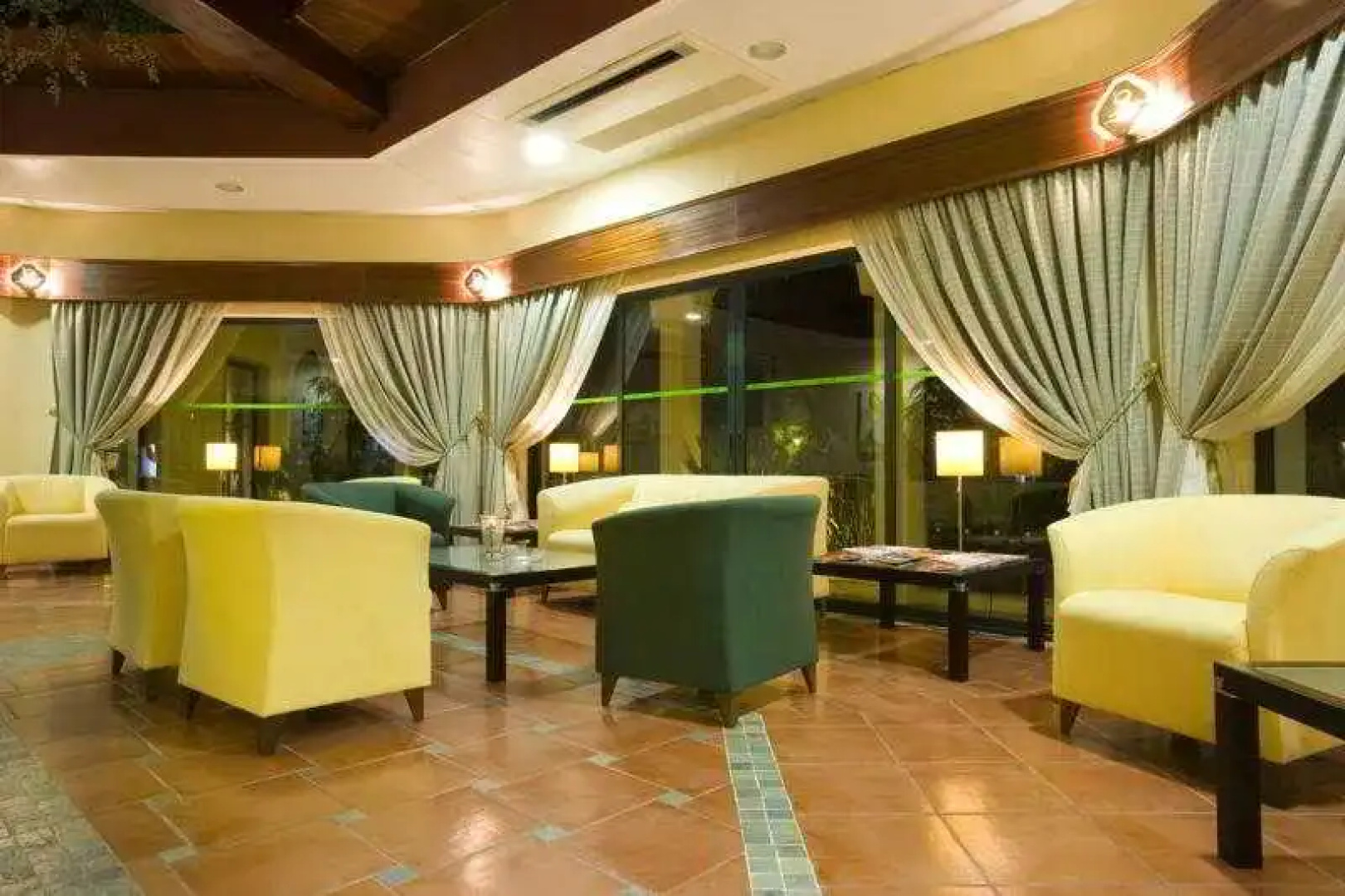 Ria Plaza Resort