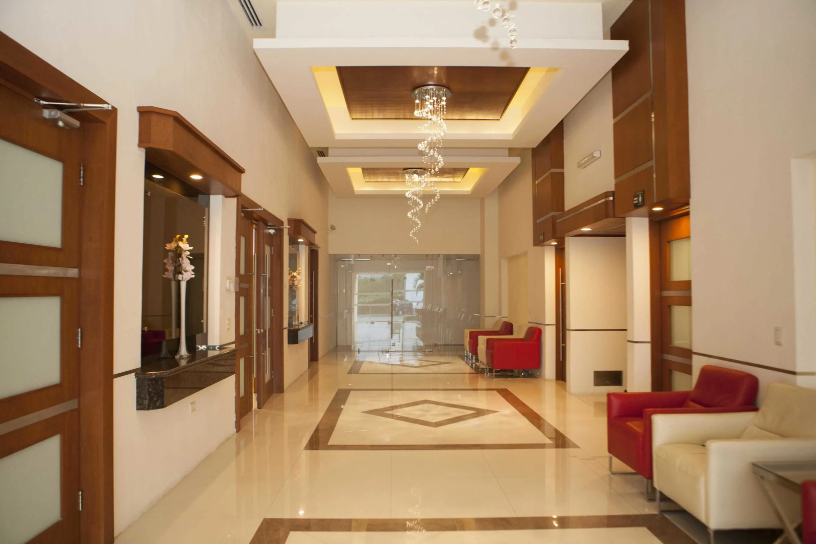 Hotel Paradise Inn