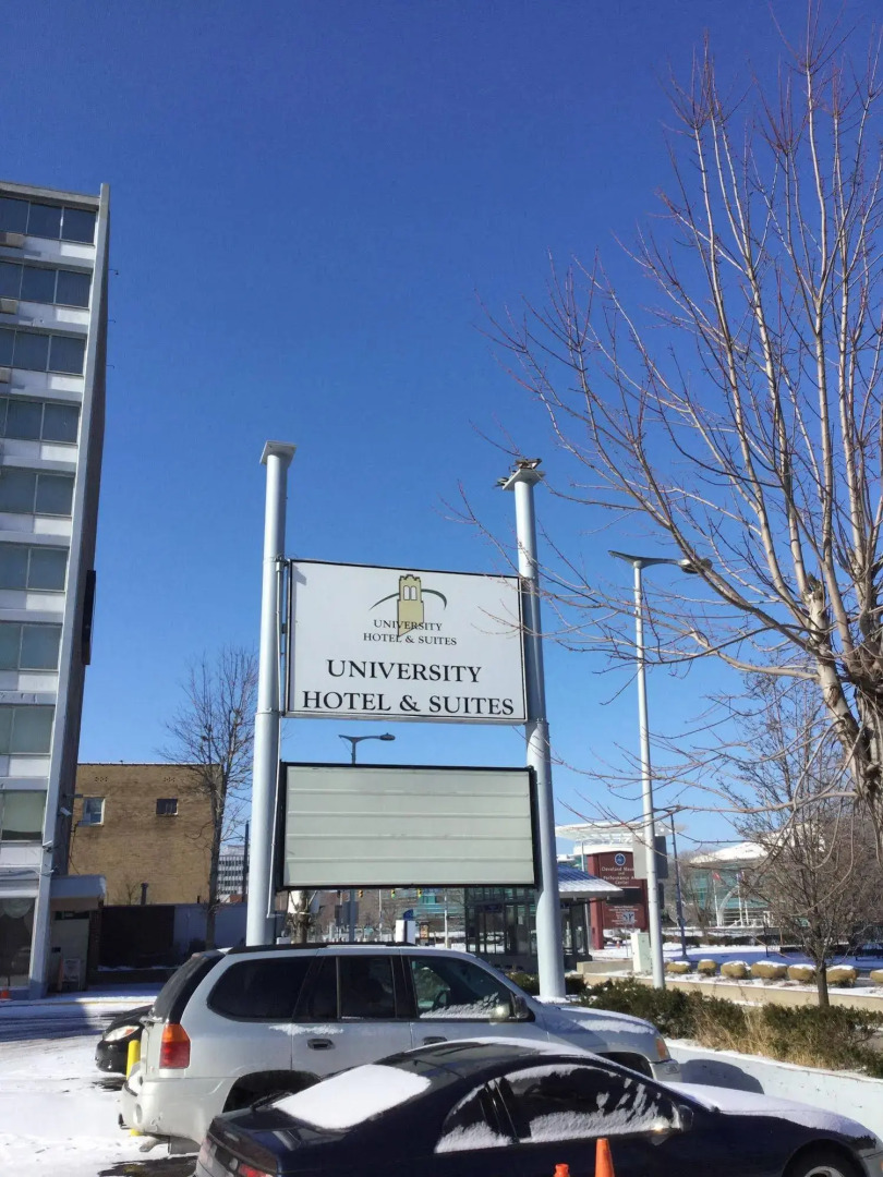 University Hotel and Suites