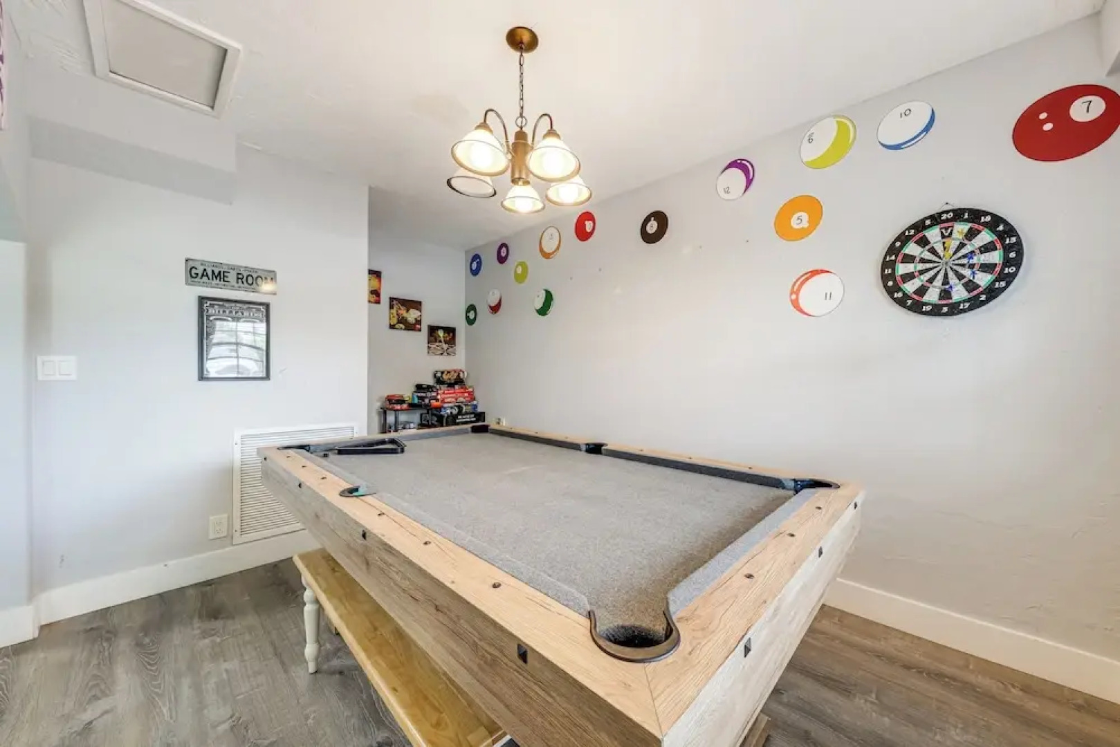 1 Mi to Beach: Sunny Lantana Cottage w/ Pool!