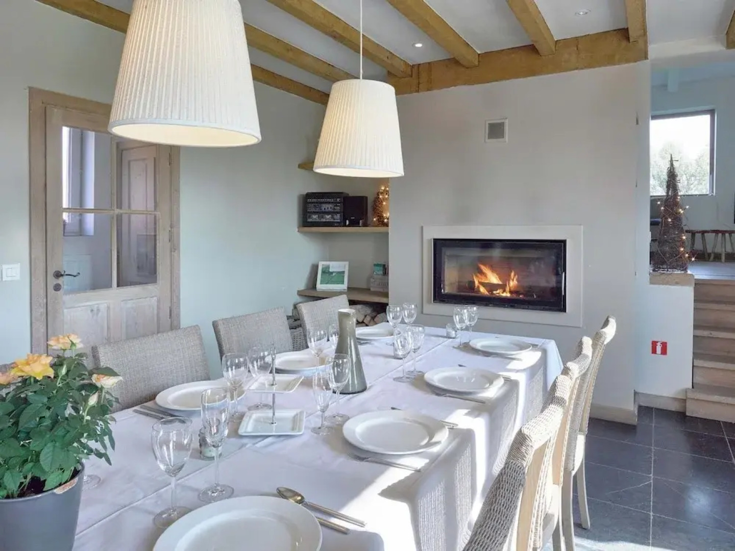 Diksmuide Mansion With Games