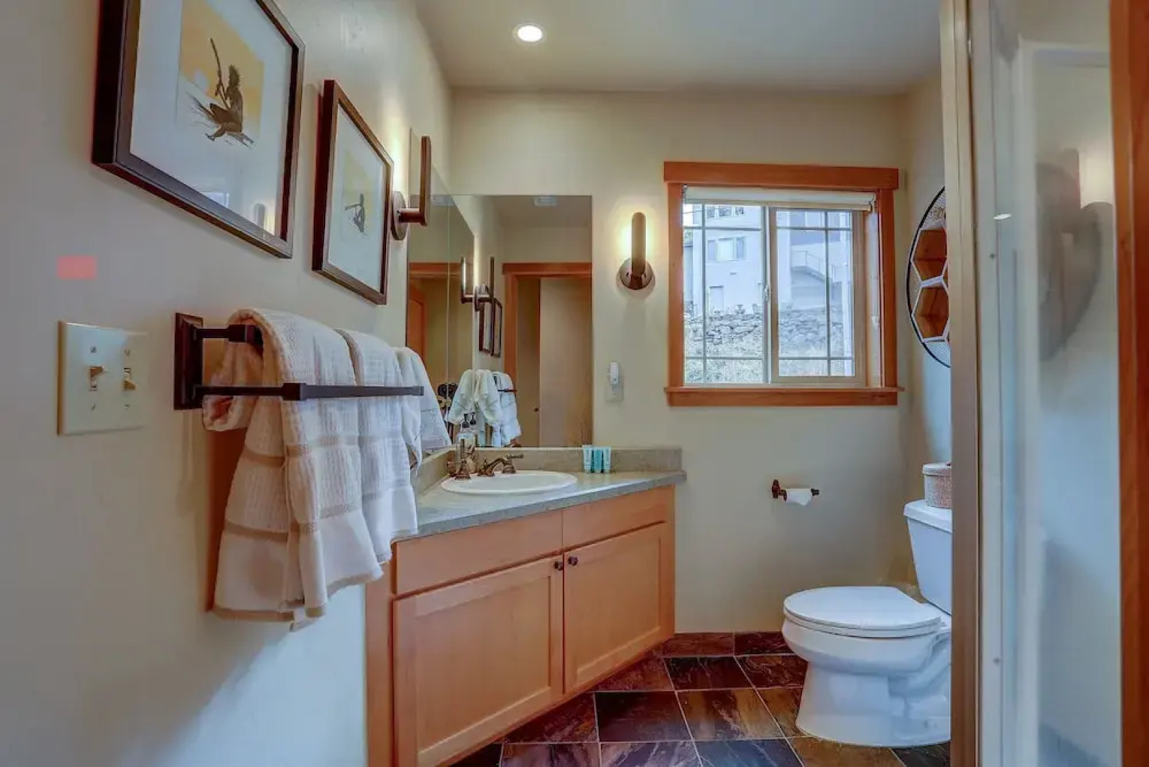 Three Rivers 3 Bedroom Home by RedAwning