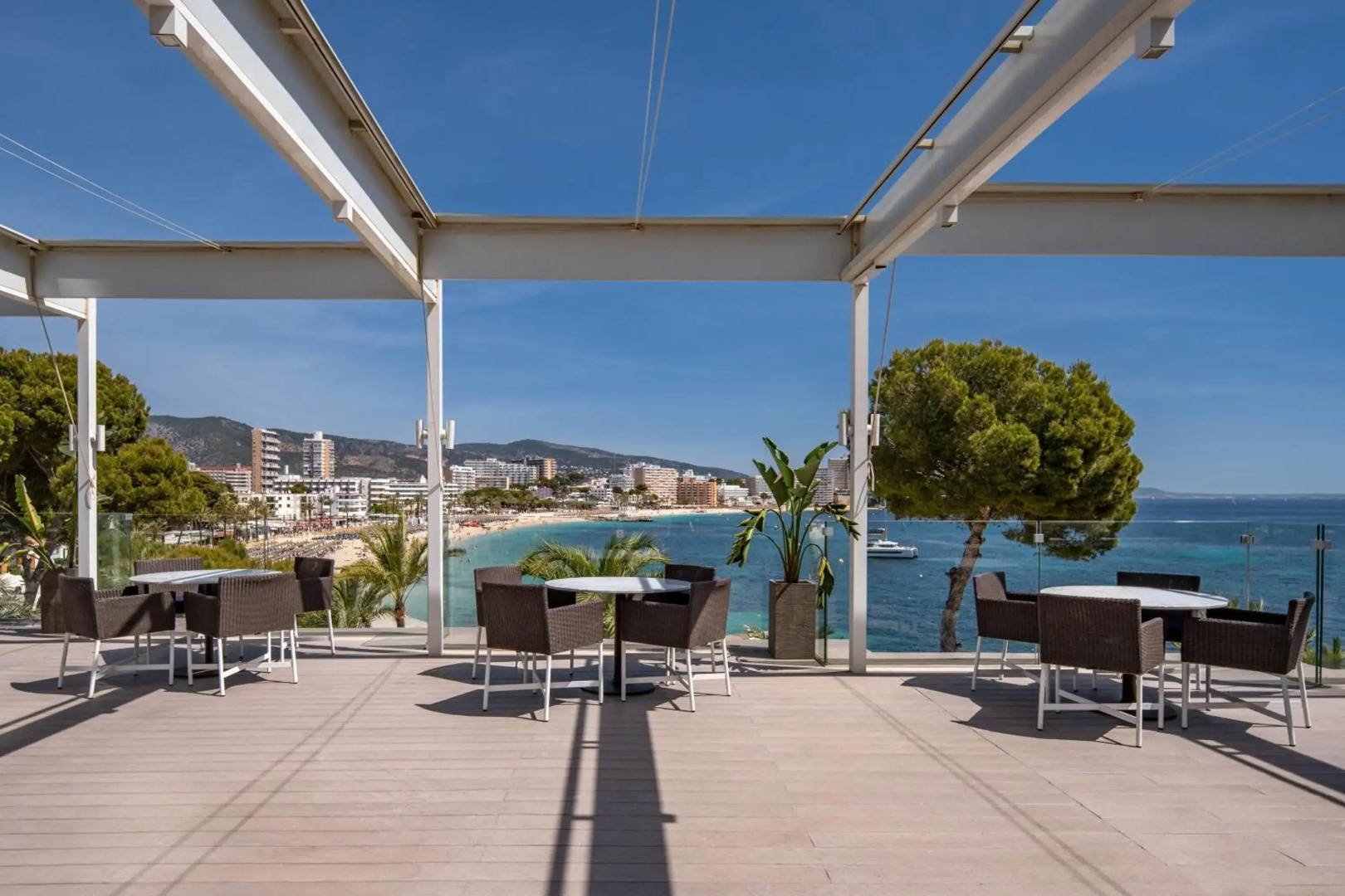 Отель Melia Calviá Beach