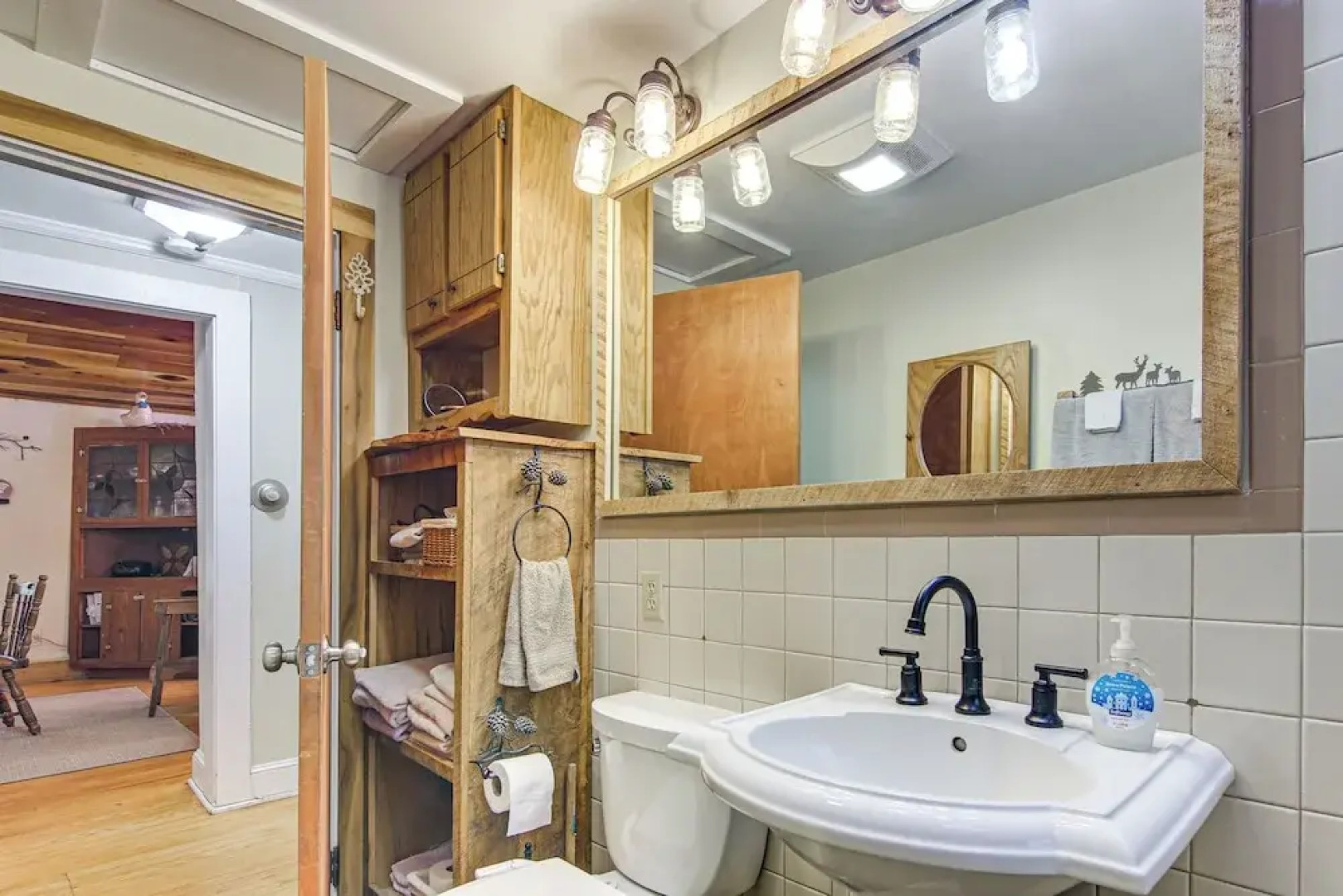 20-acre Cabin w/ Pond: 6 Mi to River Arts District