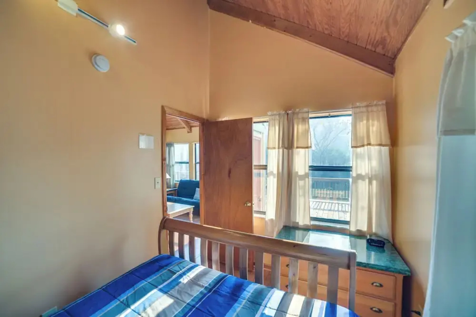 Rustic Reliance Cabin: Fly Fish the Hiwassee River