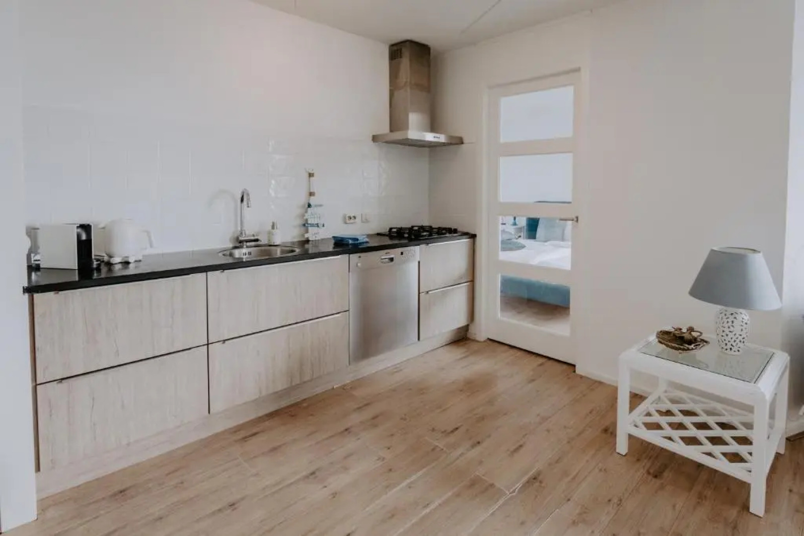Stijlvol appartement op strand Makkum