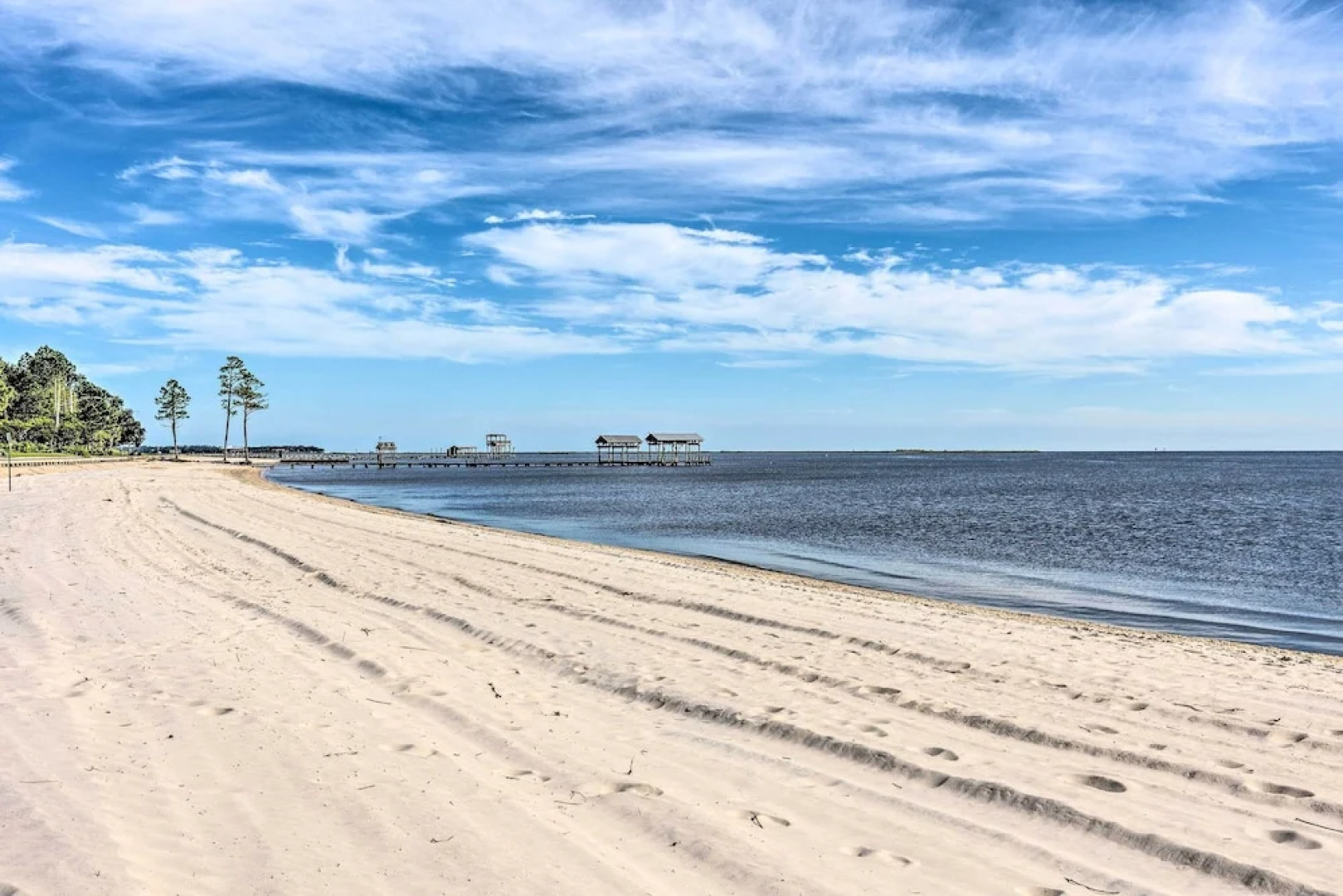 Ocean Springs Home w/ Bikes < 1 Mile to Beach!