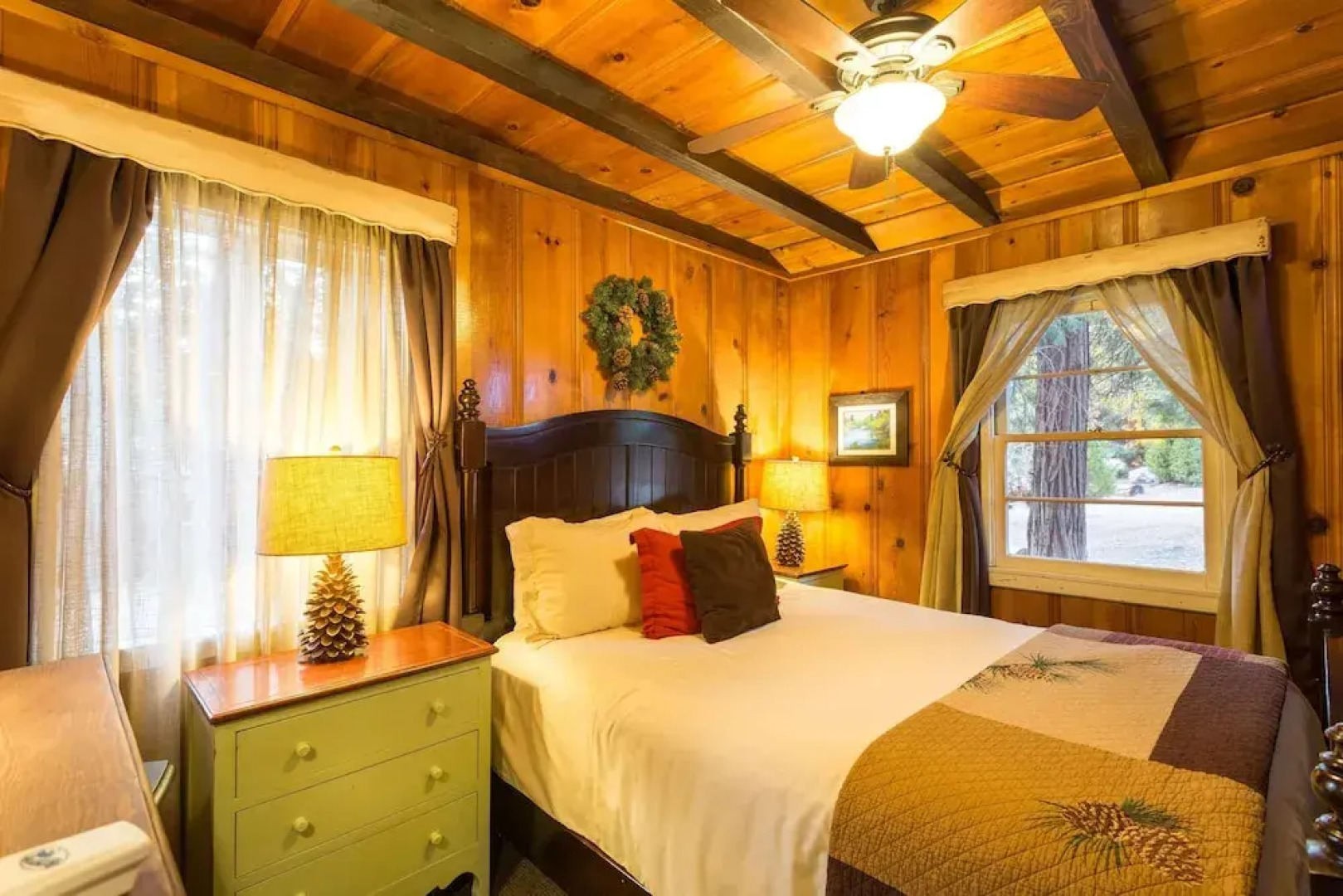 Arrowhead Pine Rose Cabins