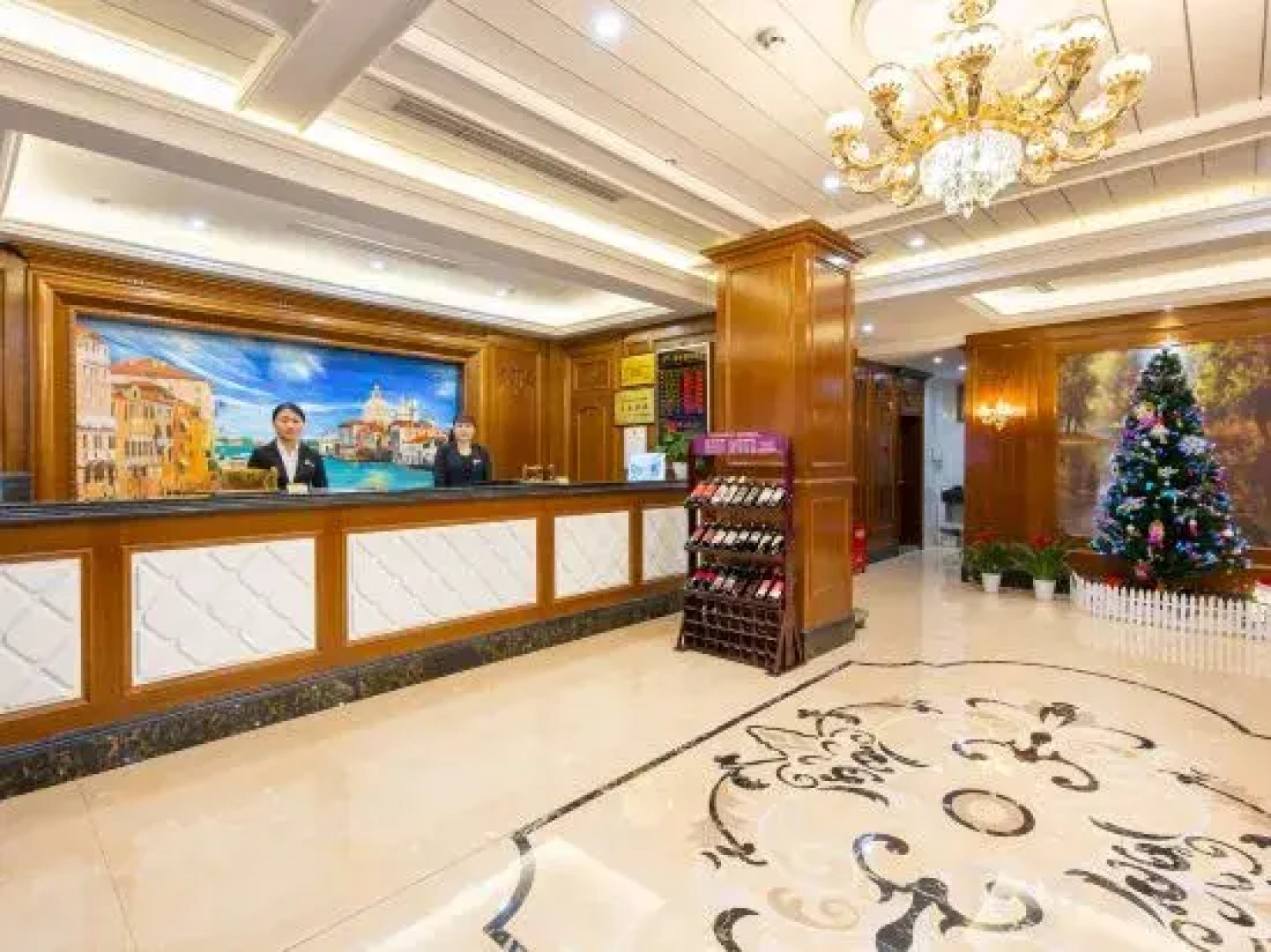 Yiwu Defeng Hotel