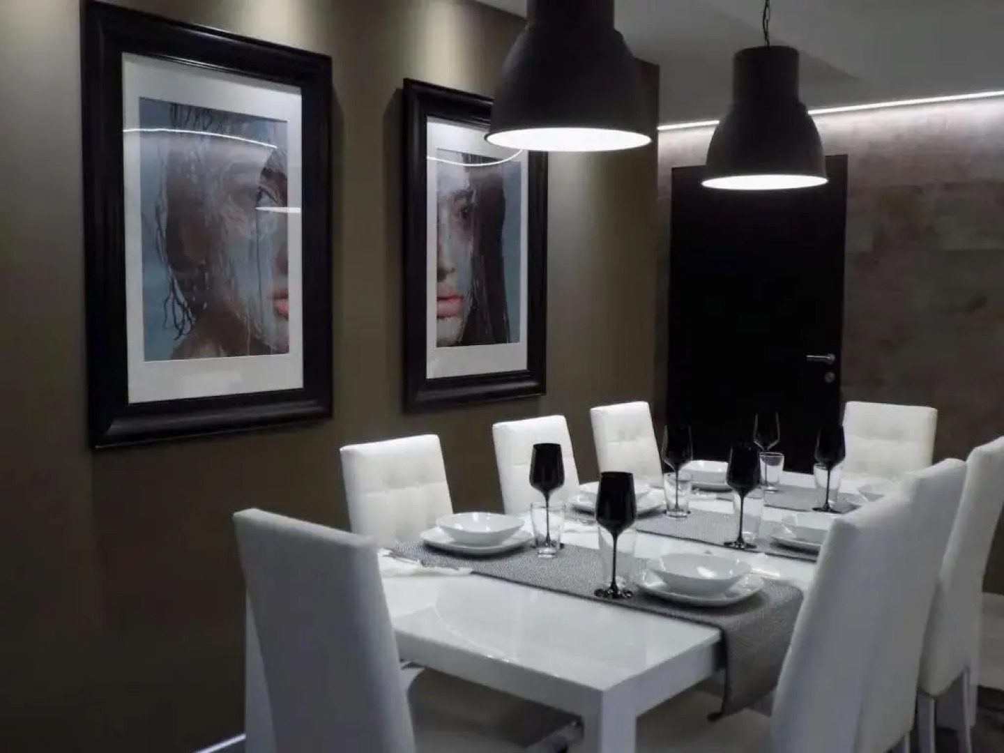 Hs4U The Chic Luxury apartment