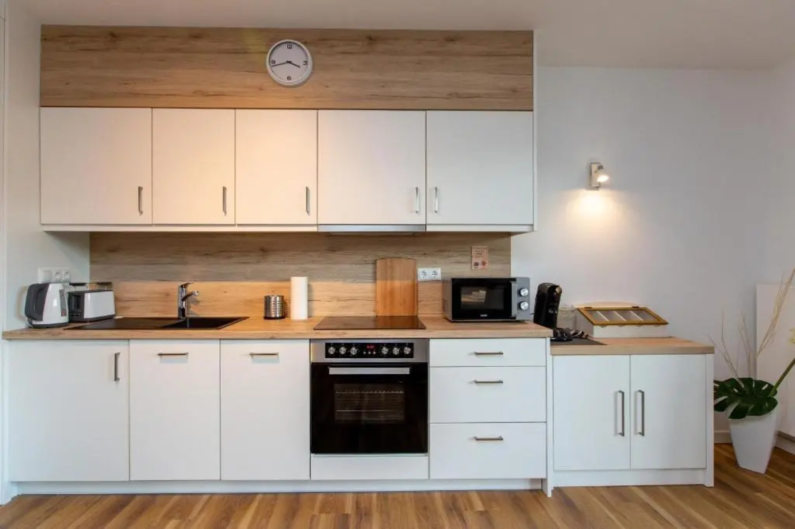 Becci's Apartment P6A8