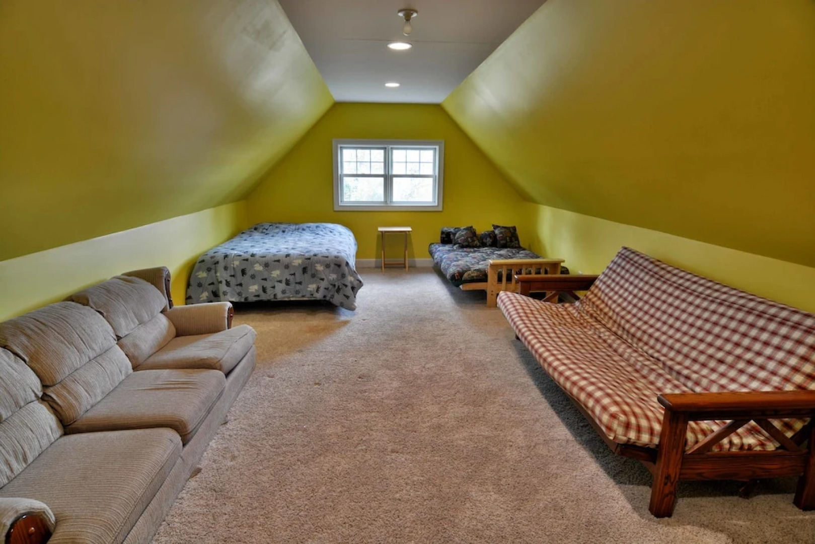 Beach House on Sand 6 Bedrooms 5.5 Bathrooms Condo