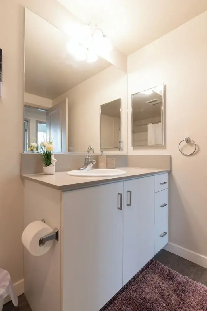 Santa Ana Delightful 4 Bedroom House