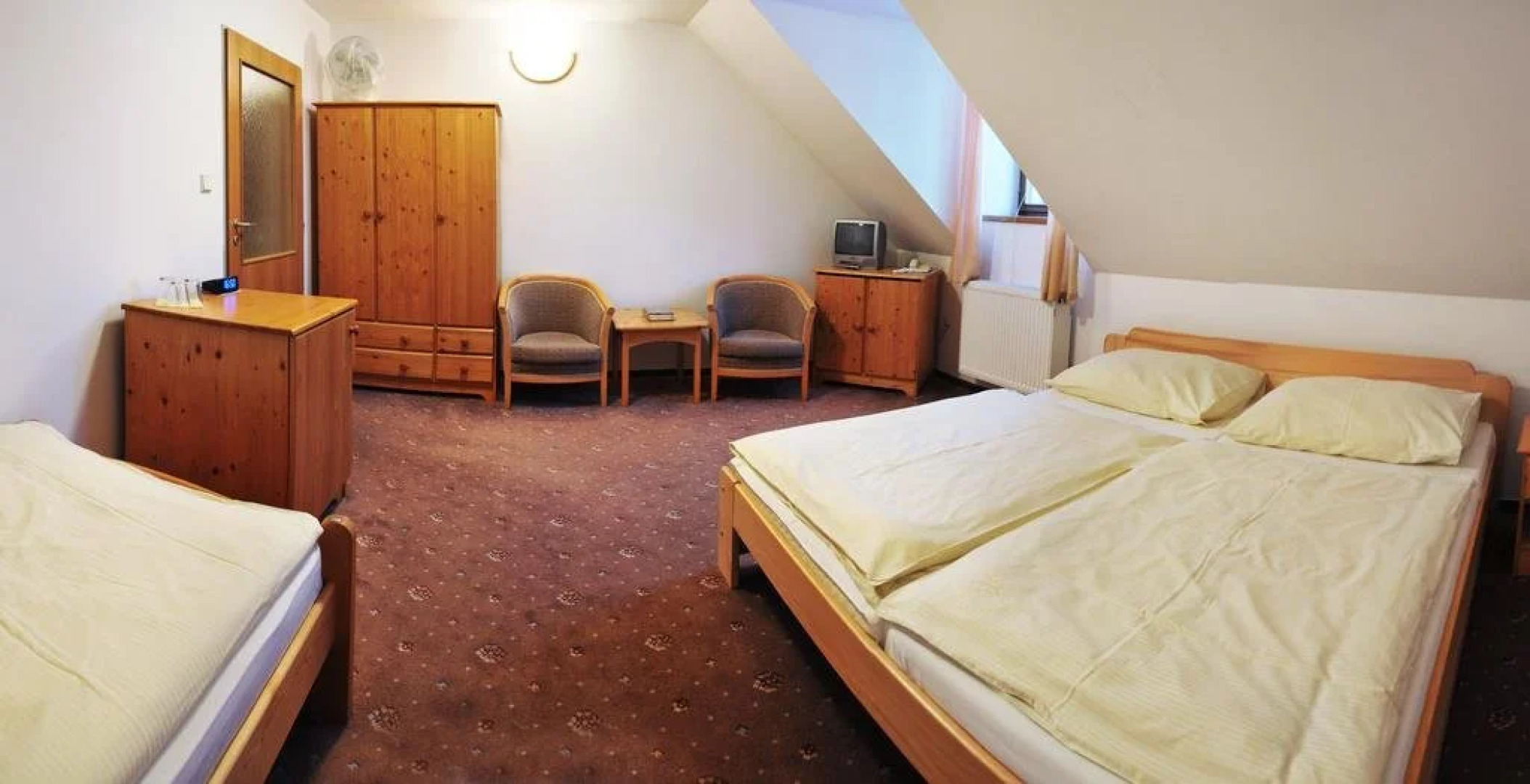 Klášter Hejnice, vzdělávací, konferenční a poutní dům