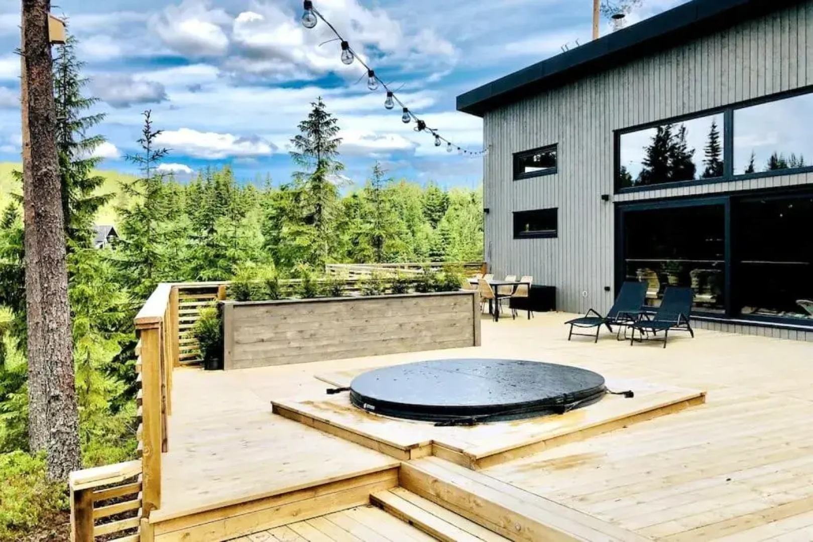 Skogly - Ny stor hytte, Unike Finnskogen