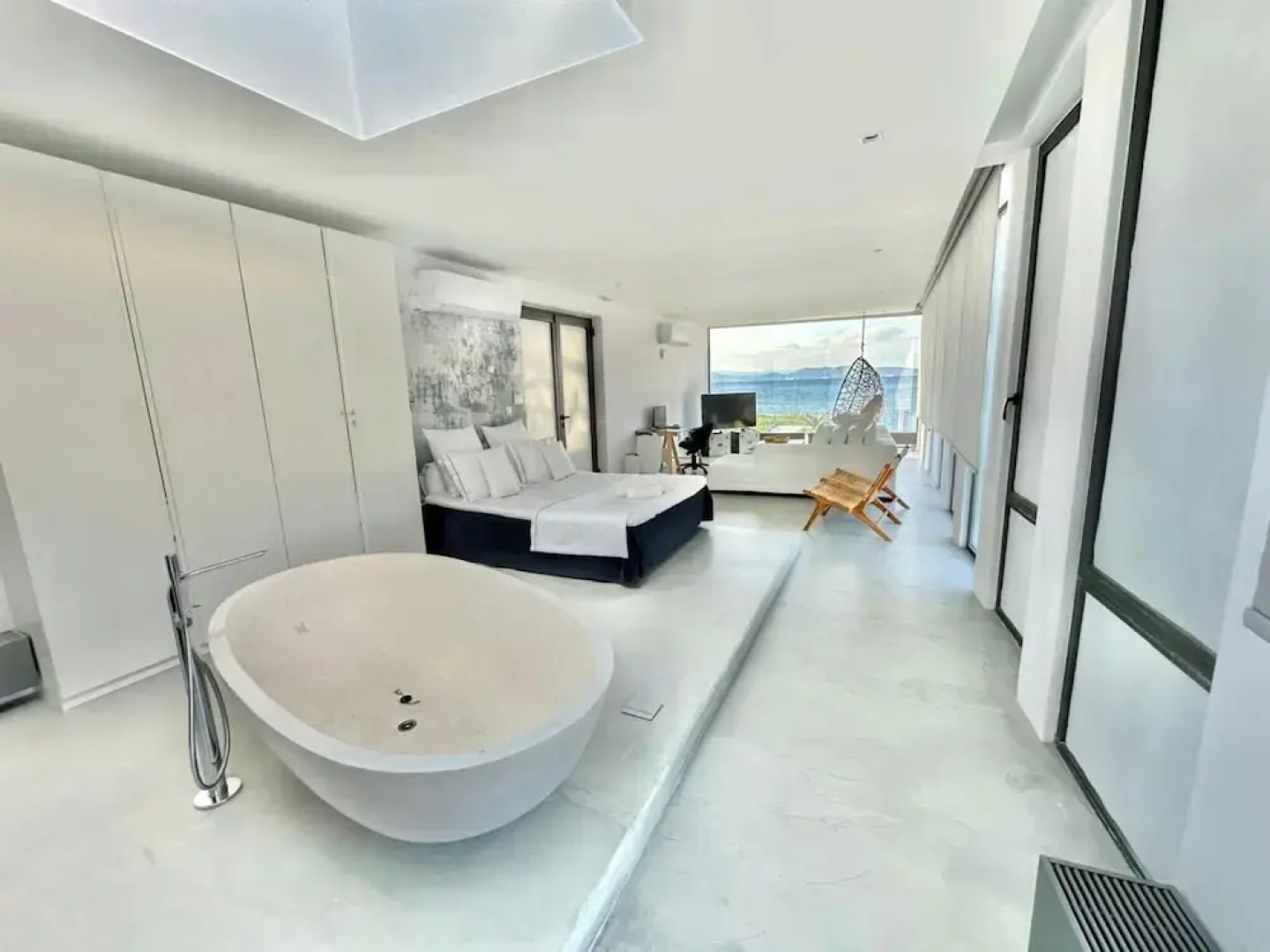 Horizon Luxury Seafront Villa