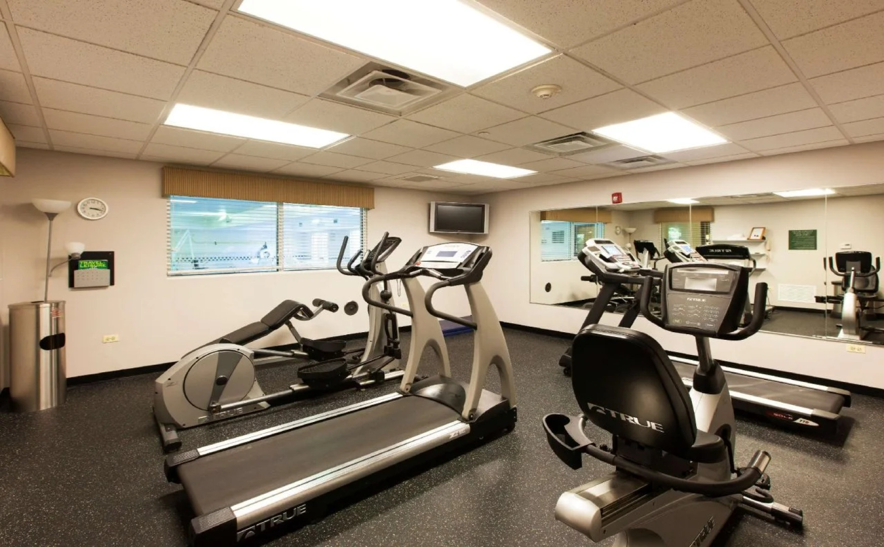 Country Inn & Suites by Radisson, Tinley Park, IL