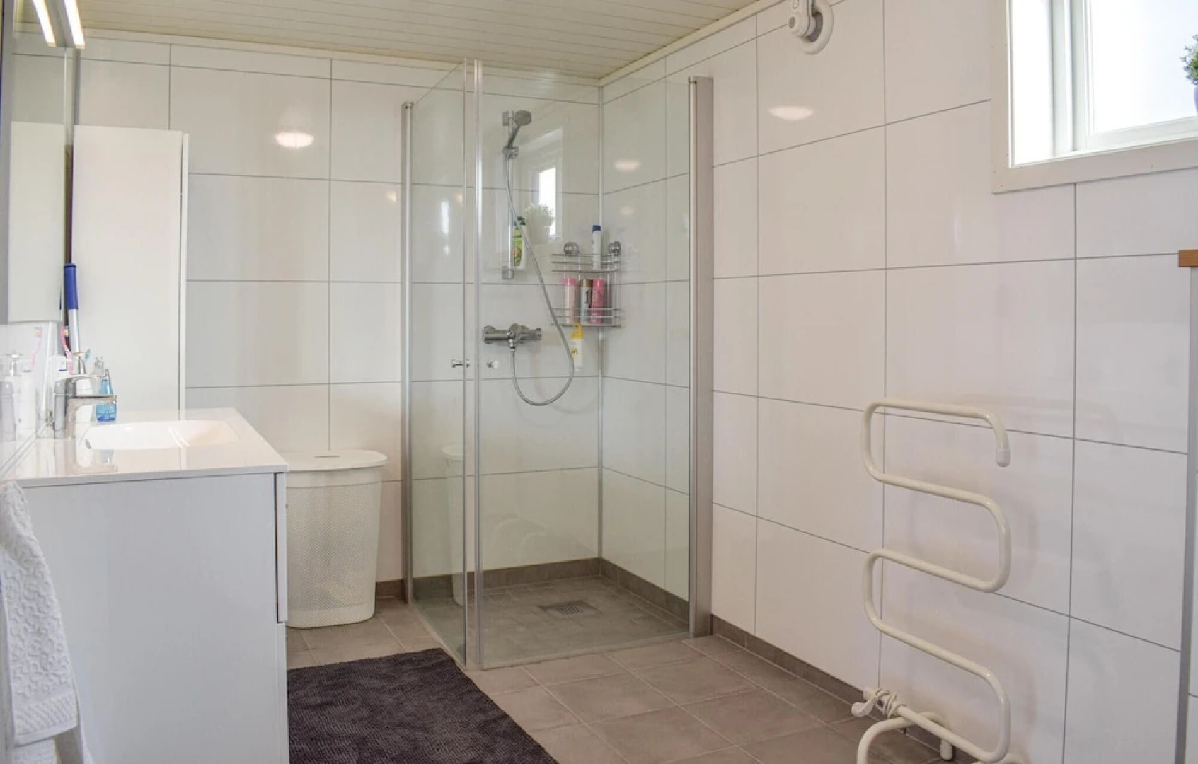 Nice Home in Jørpeland With 3 Bedrooms and Wifi