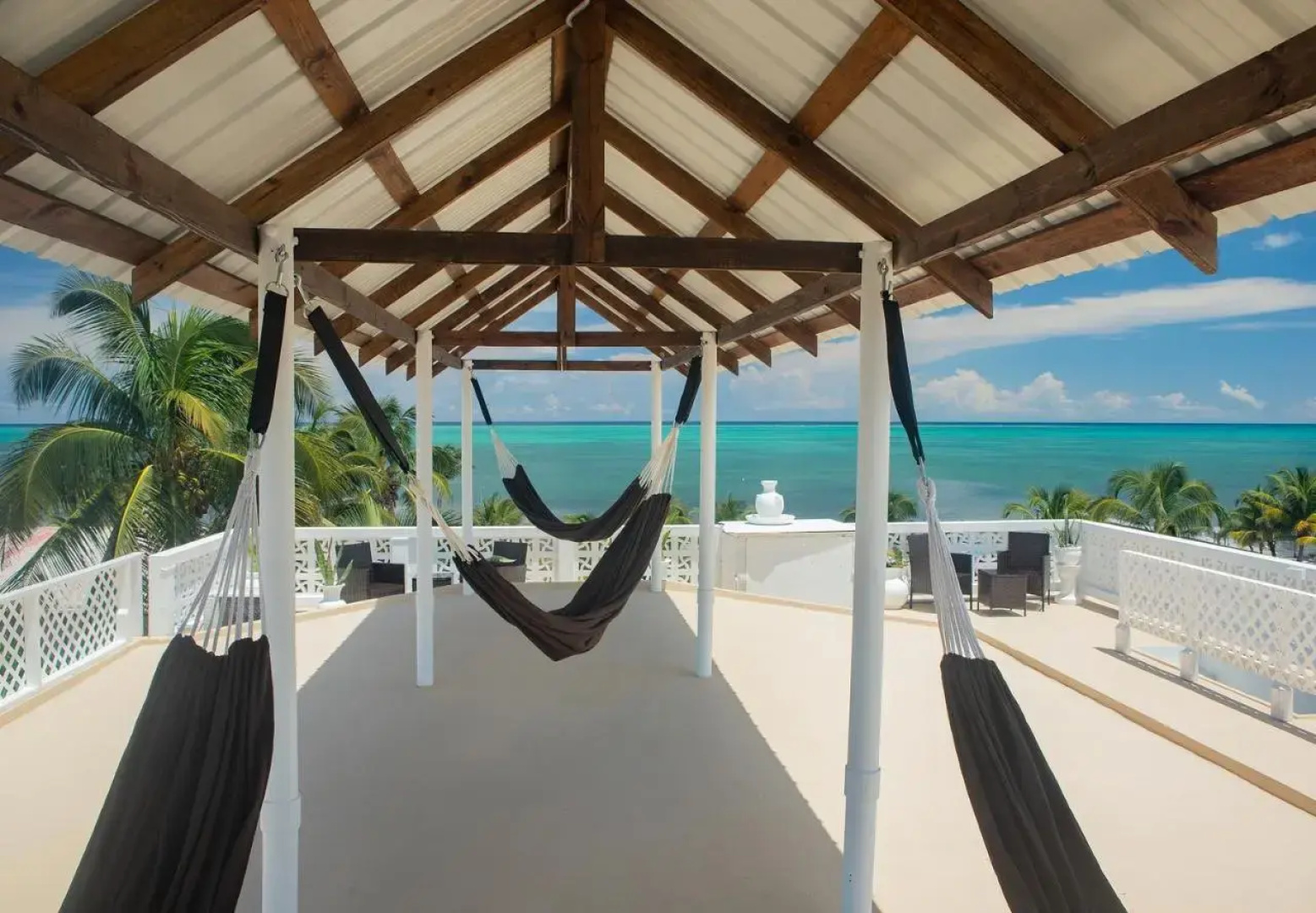 Kokomo Beach Suites