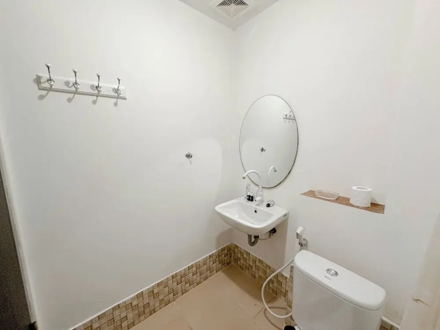 1Br Spacious And Vibrant At Tamansari Prospero Apartment