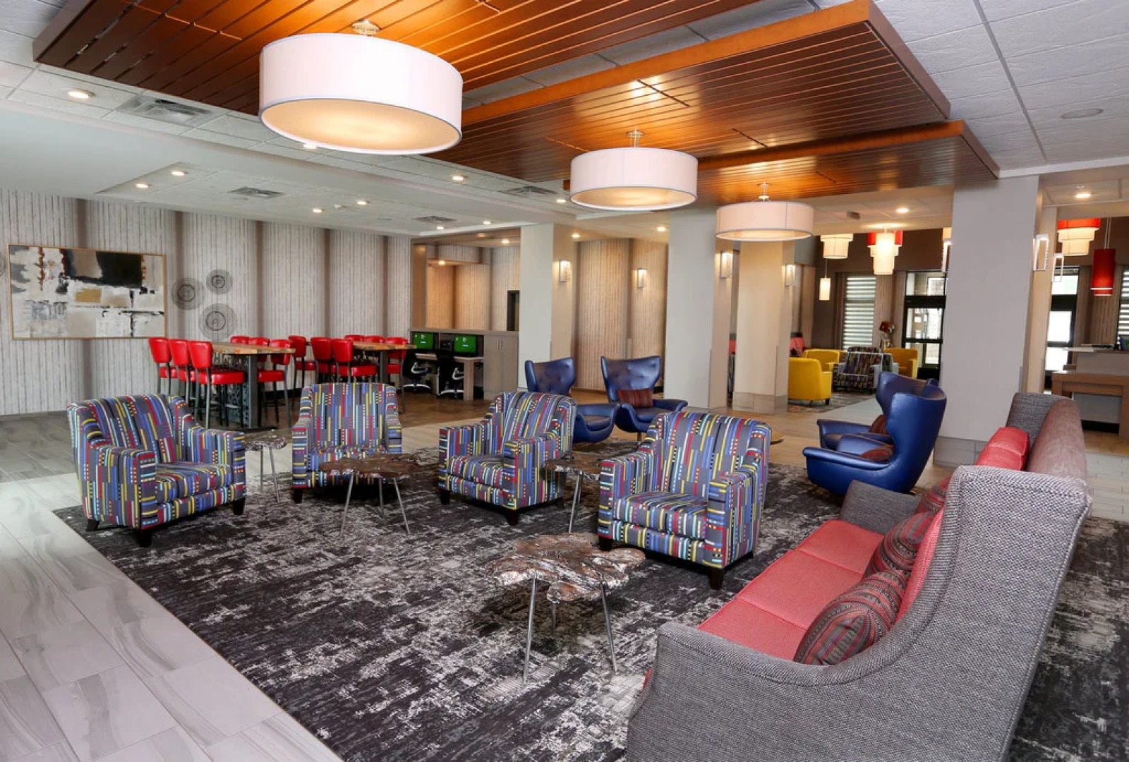 Holiday Inn & Suites Sioux Falls - Airport by IHG