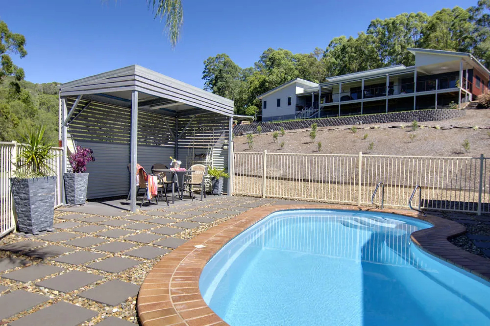 Mary Valley Views B + B