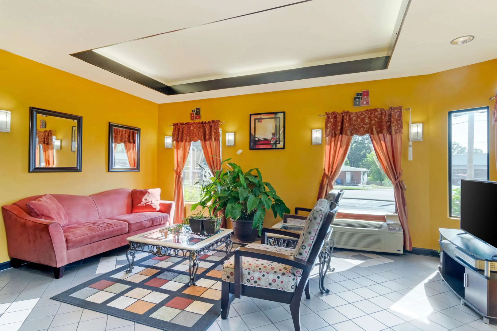 Econo Lodge Inn & Suites near Chickamauga Battlefield